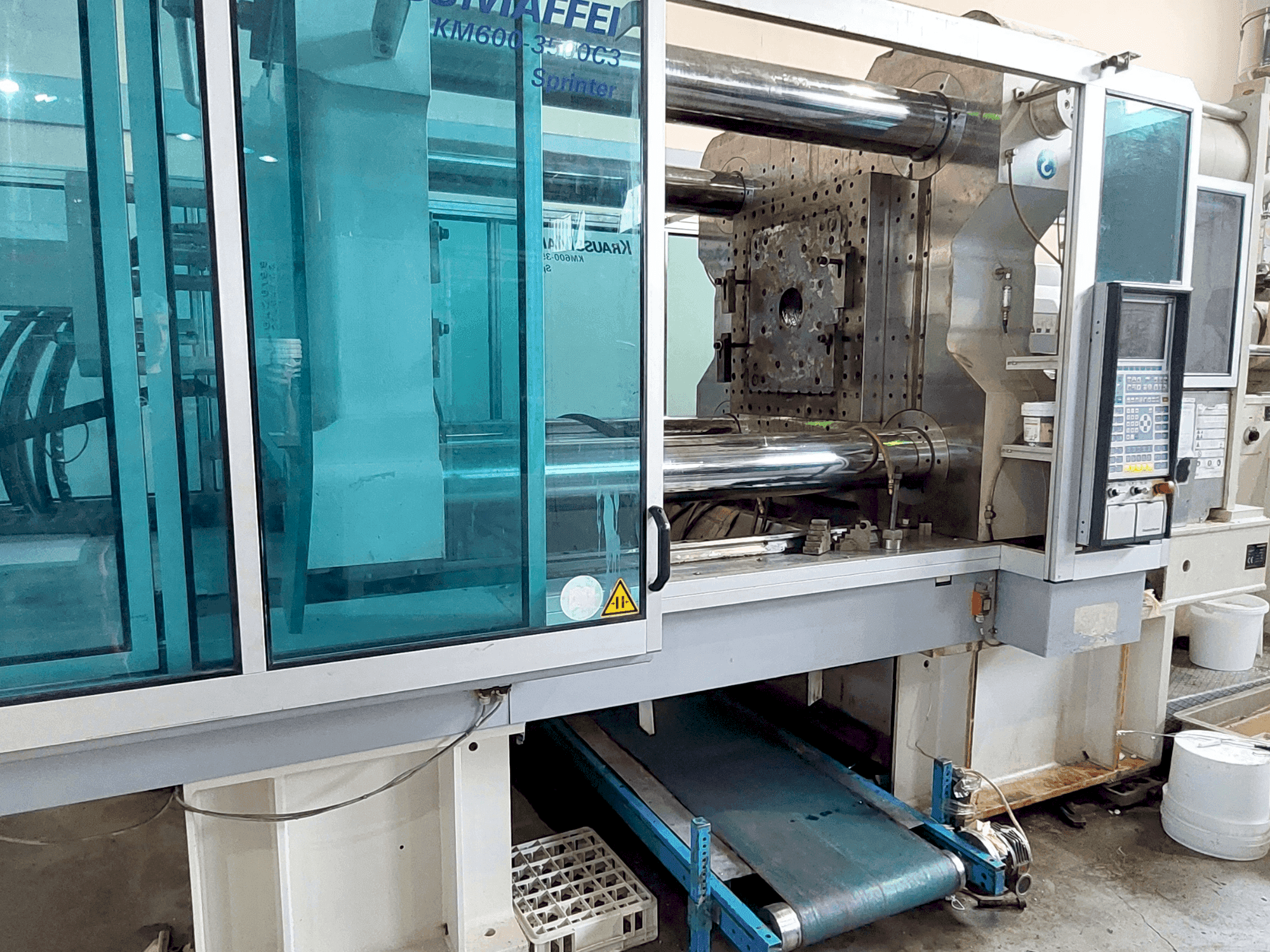 MACHINE_IMG_ALT_FRONT_VIEW