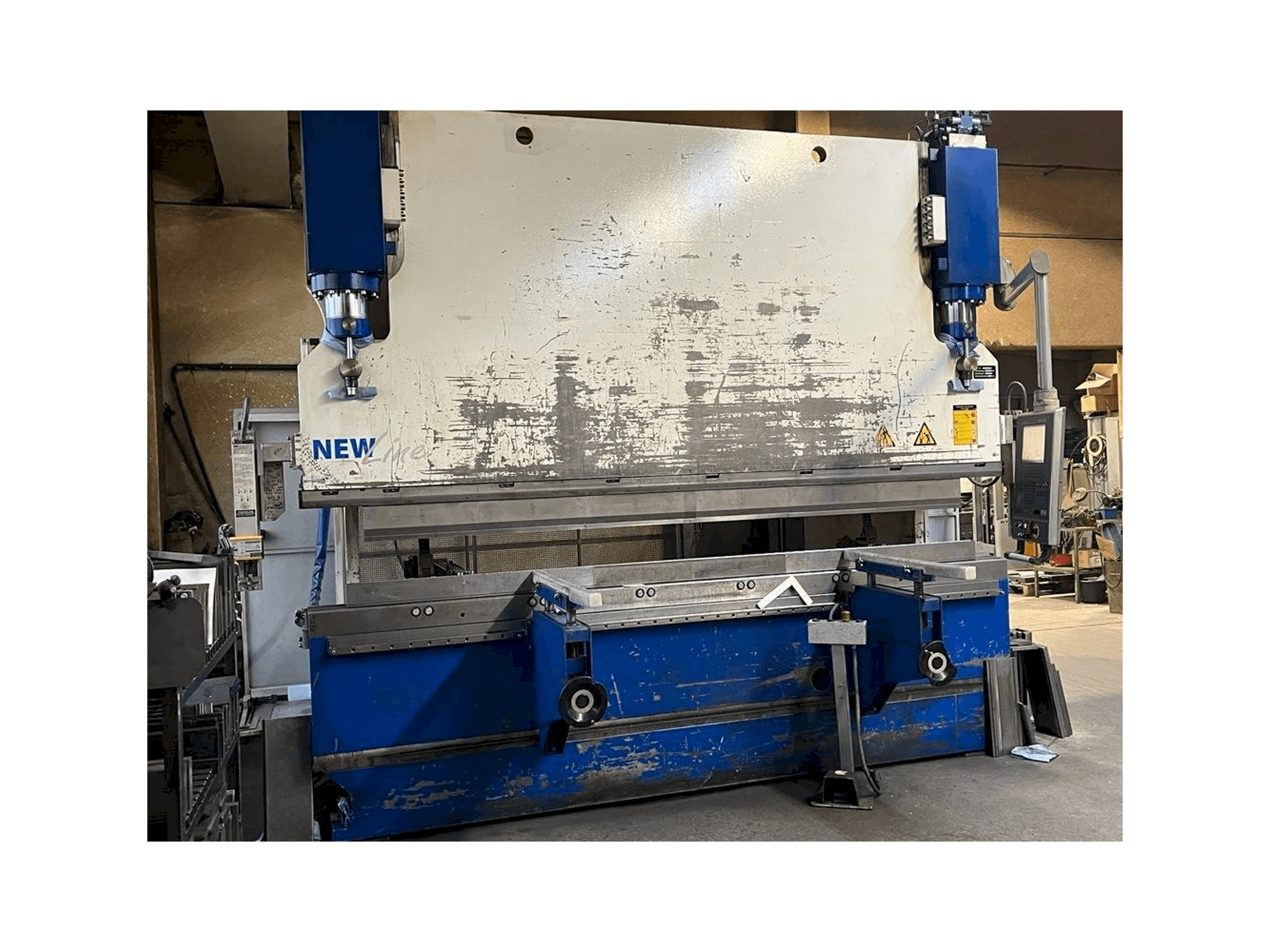 MACHINE_IMG_ALT_FRONT_VIEW