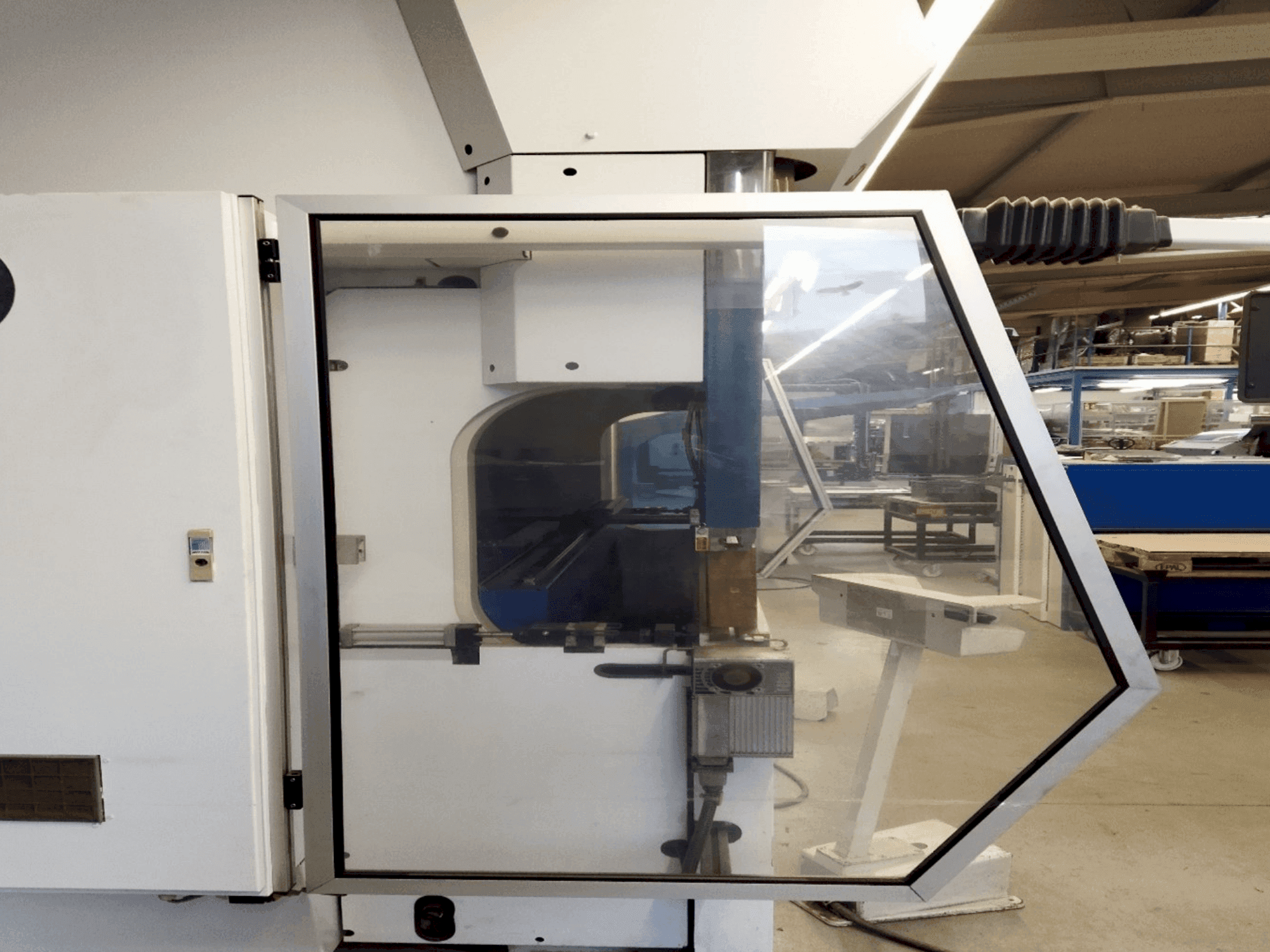 MACHINE_IMG_ALT_FRONT_VIEW