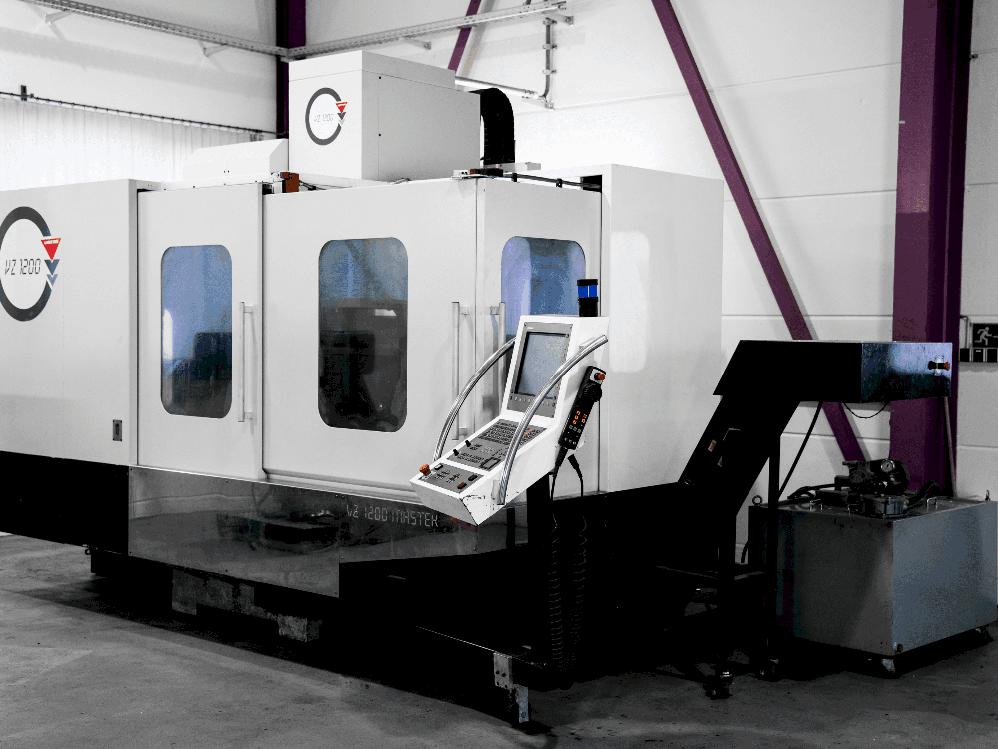 MACHINE_IMG_ALT_FRONT_VIEW