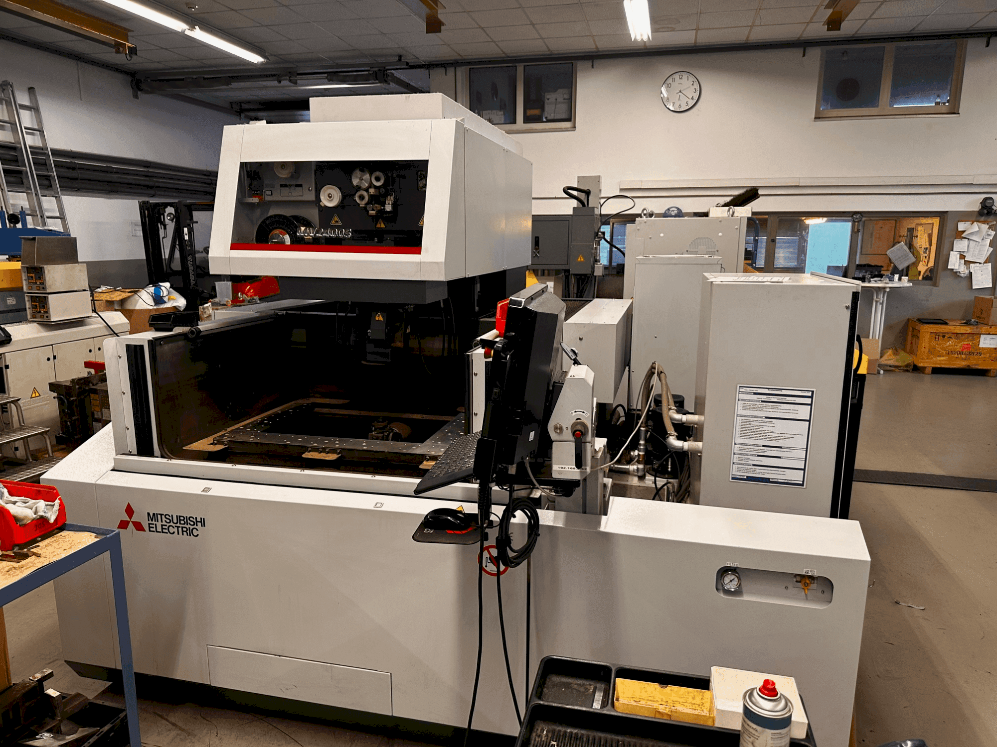 MACHINE_IMG_ALT_FRONT_VIEW