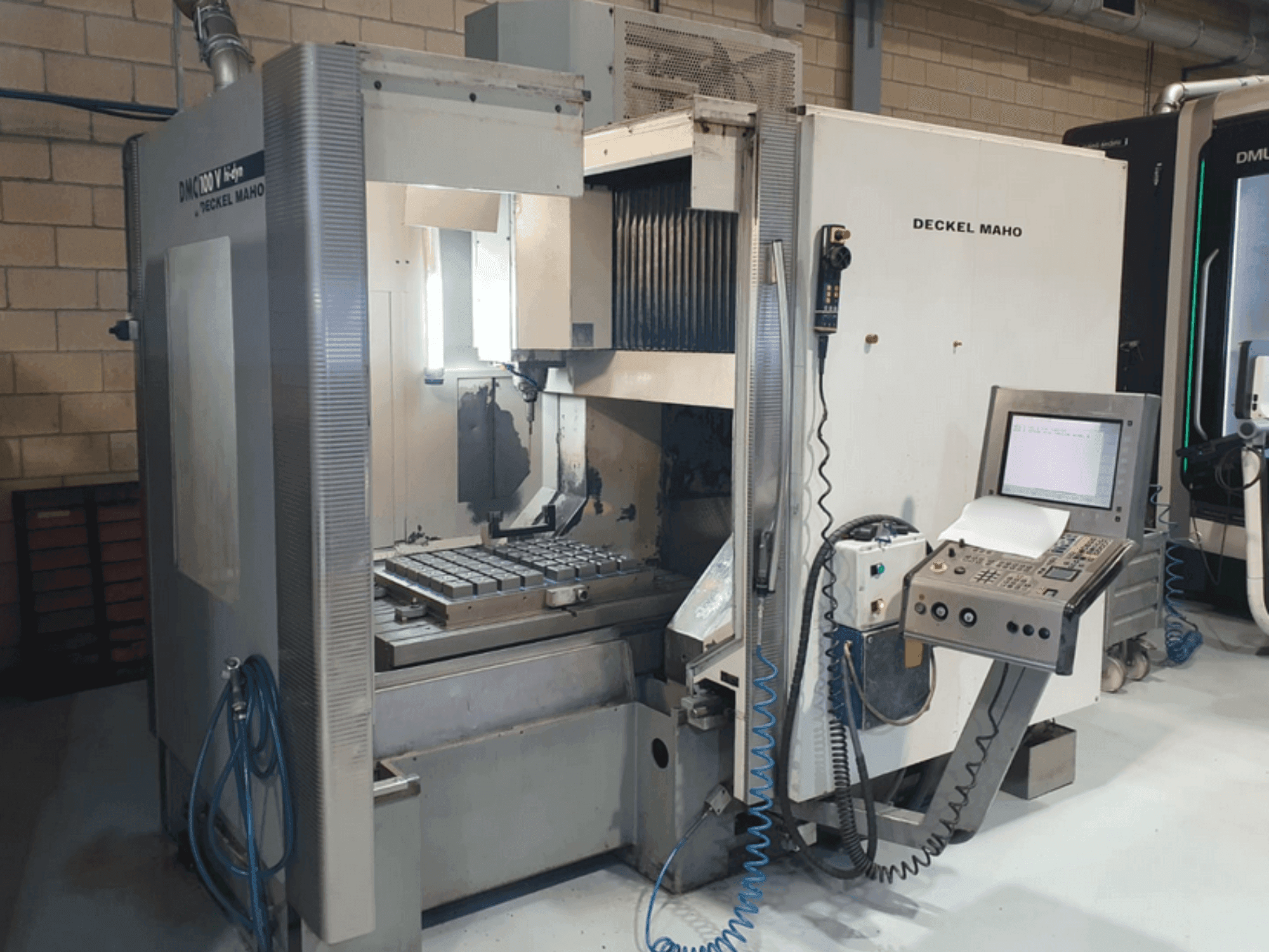 MACHINE_IMG_ALT_FRONT_VIEW