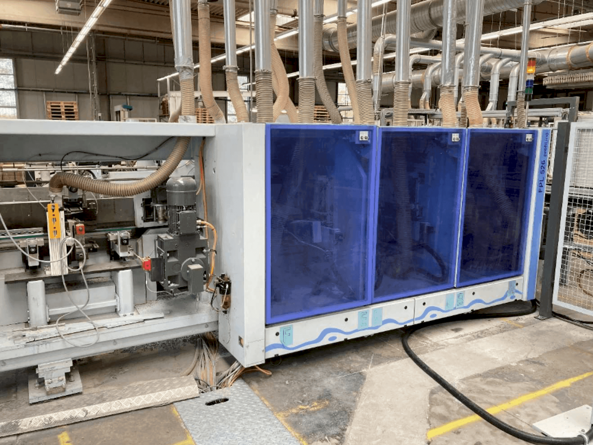 MACHINE_IMG_ALT_FRONT_VIEW