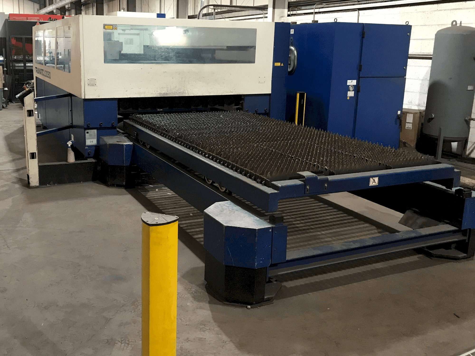 Front view of Trumpf Trumatic L3050 machine