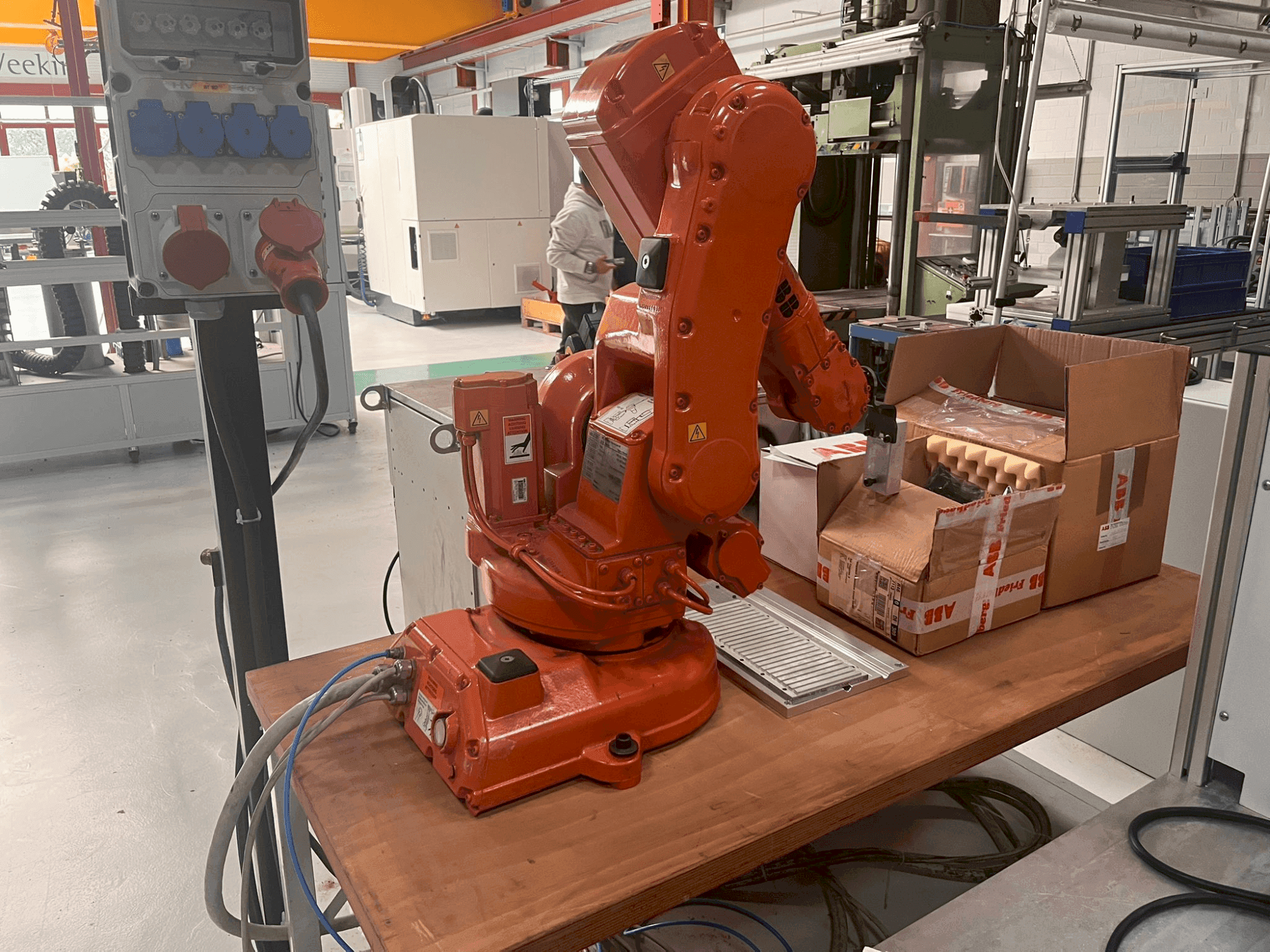 MACHINE_IMG_ALT_FRONT_VIEW