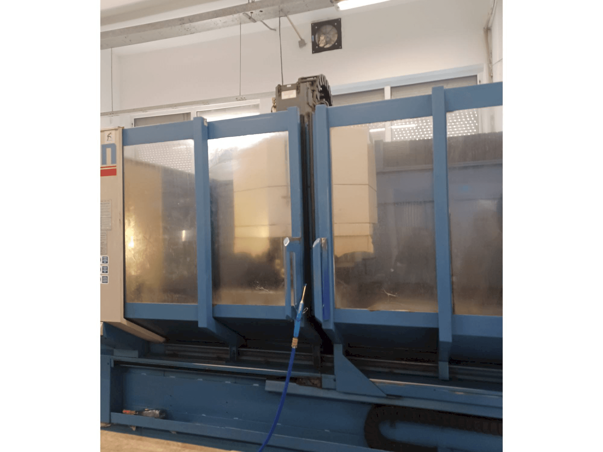 Front view of CHIRON FZ 18 L machine