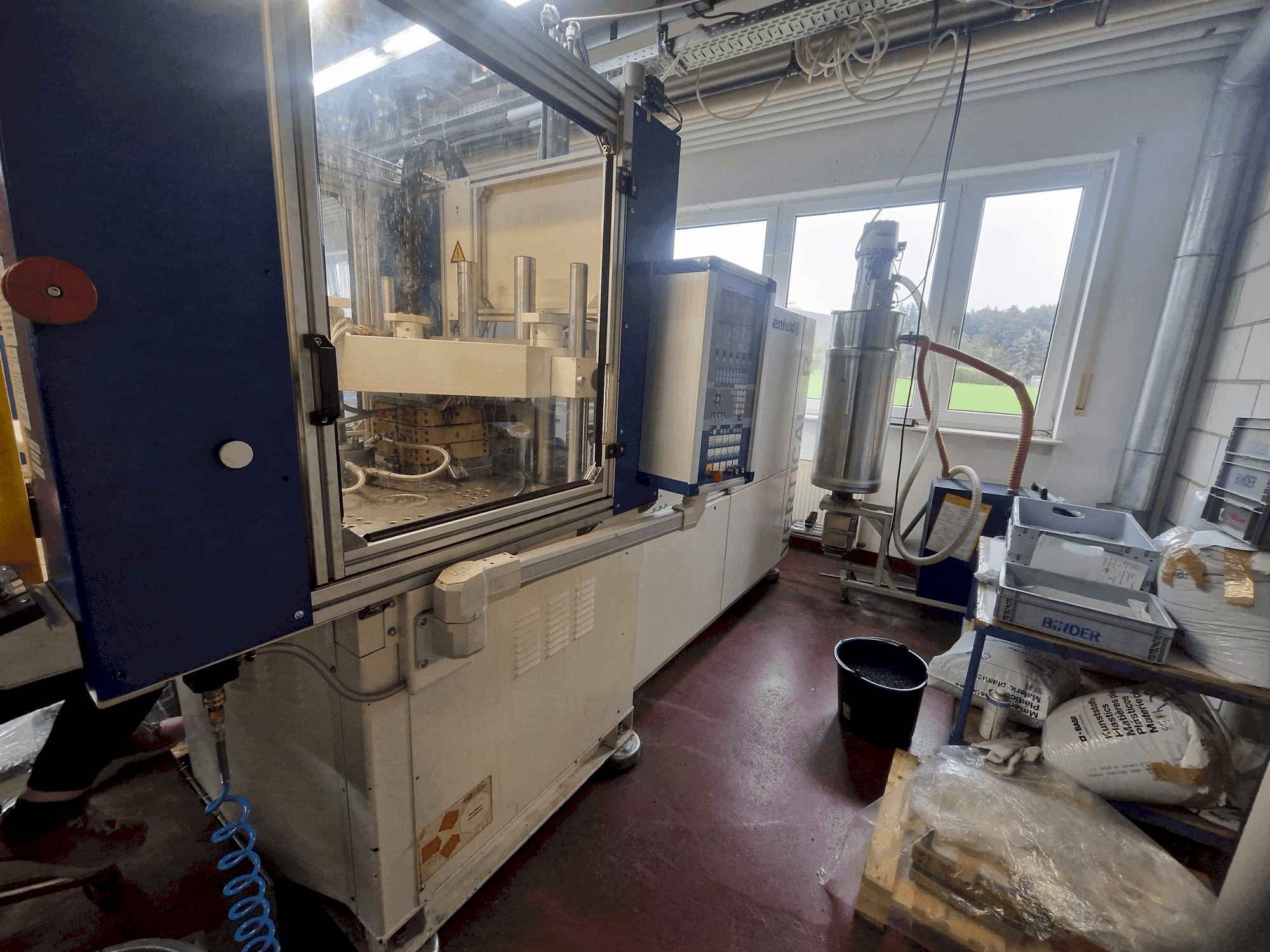 MACHINE_IMG_ALT_FRONT_VIEW