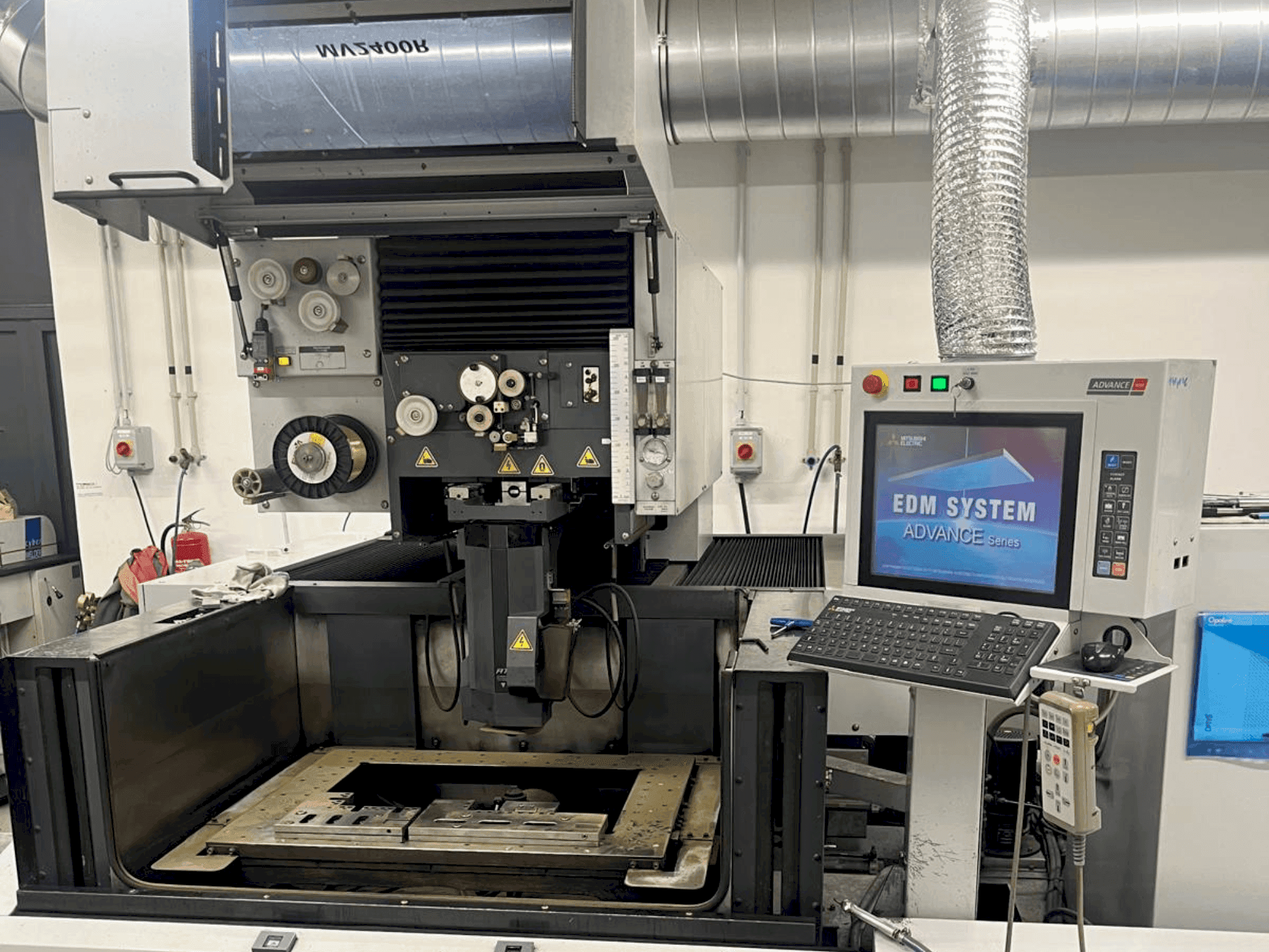 MACHINE_IMG_ALT_FRONT_VIEW