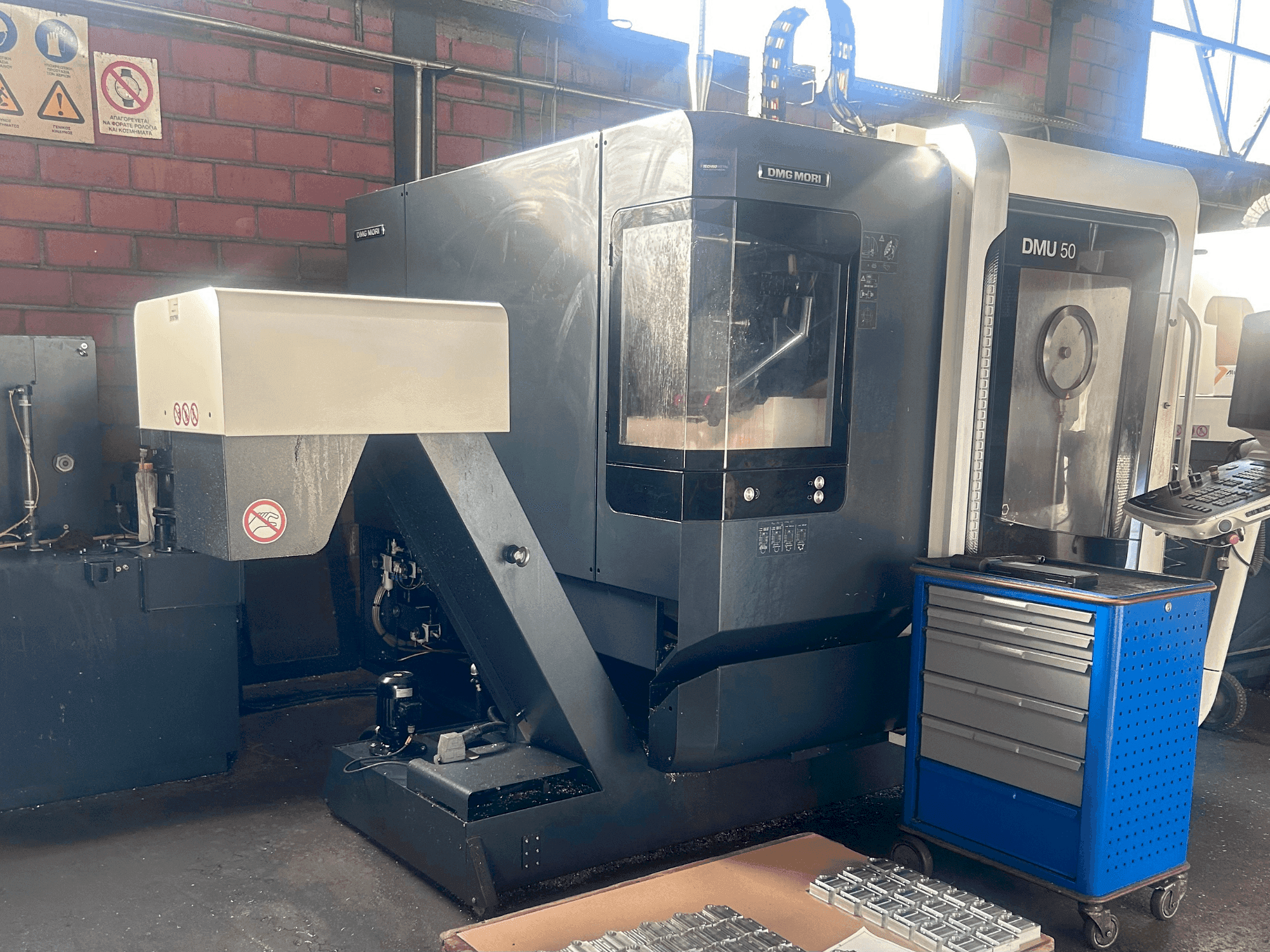 MACHINE_IMG_ALT_FRONT_VIEW