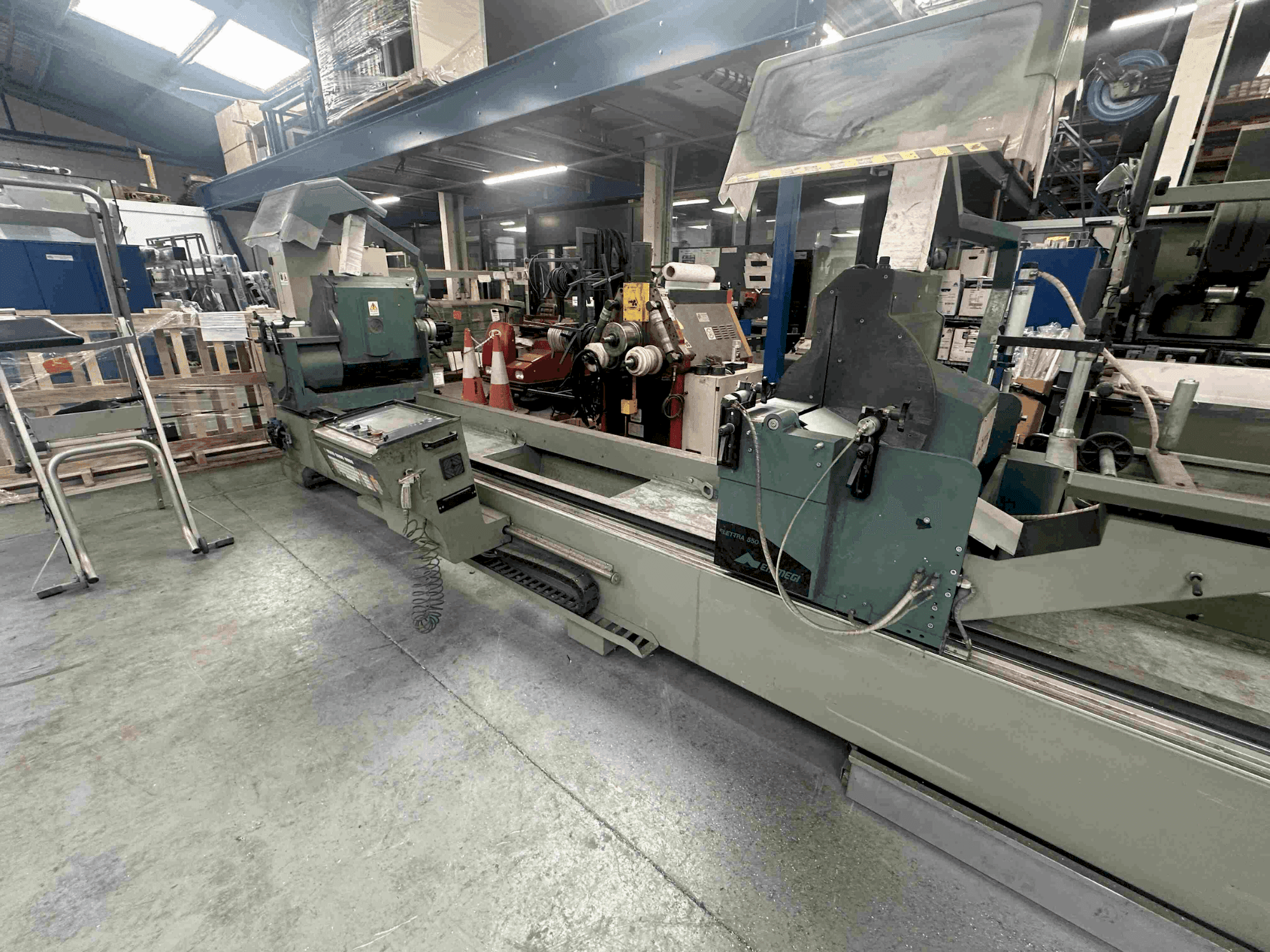 MACHINE_IMG_ALT_FRONT_VIEW
