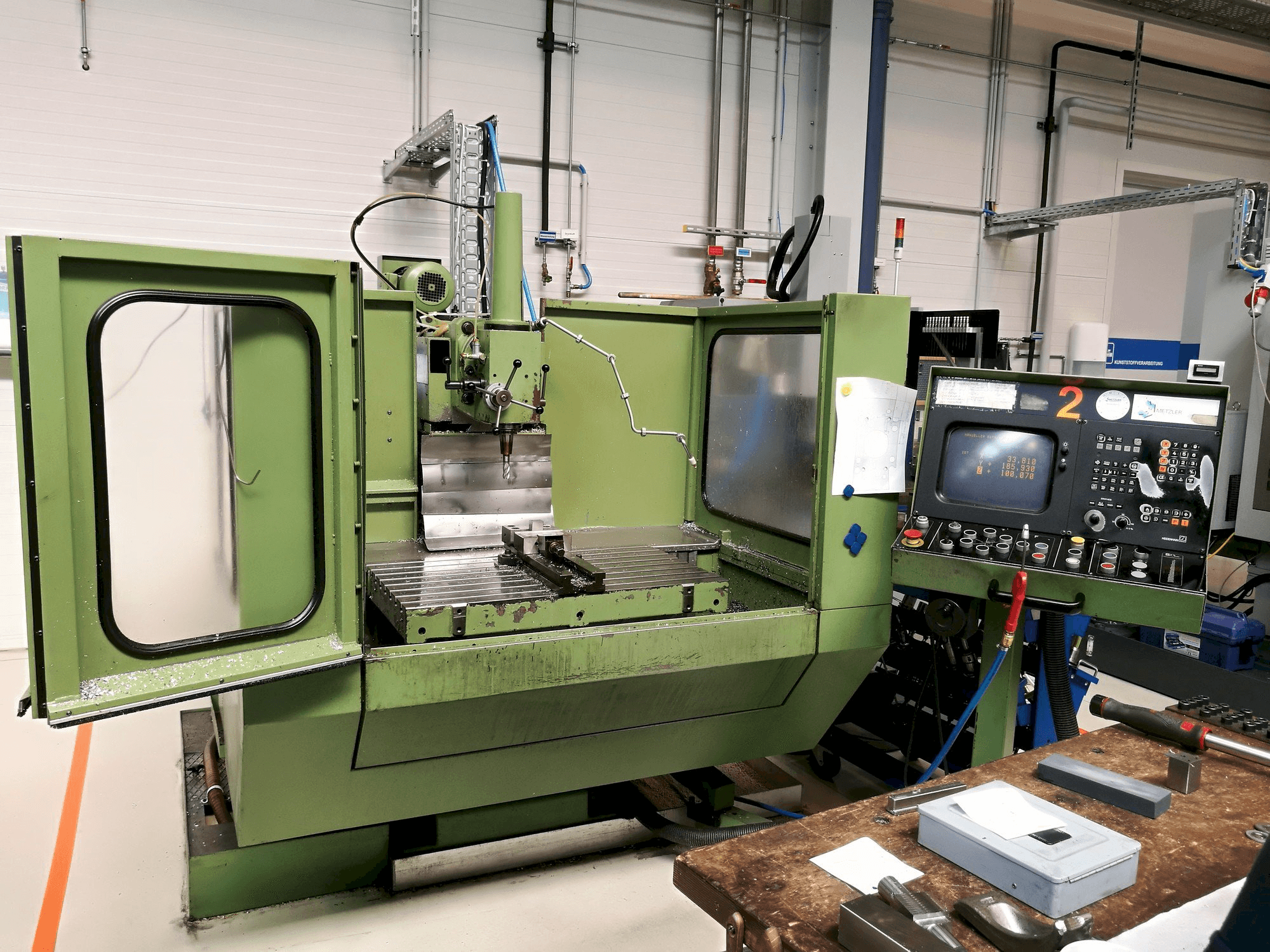 Front view of MIKRON WF 31 machine