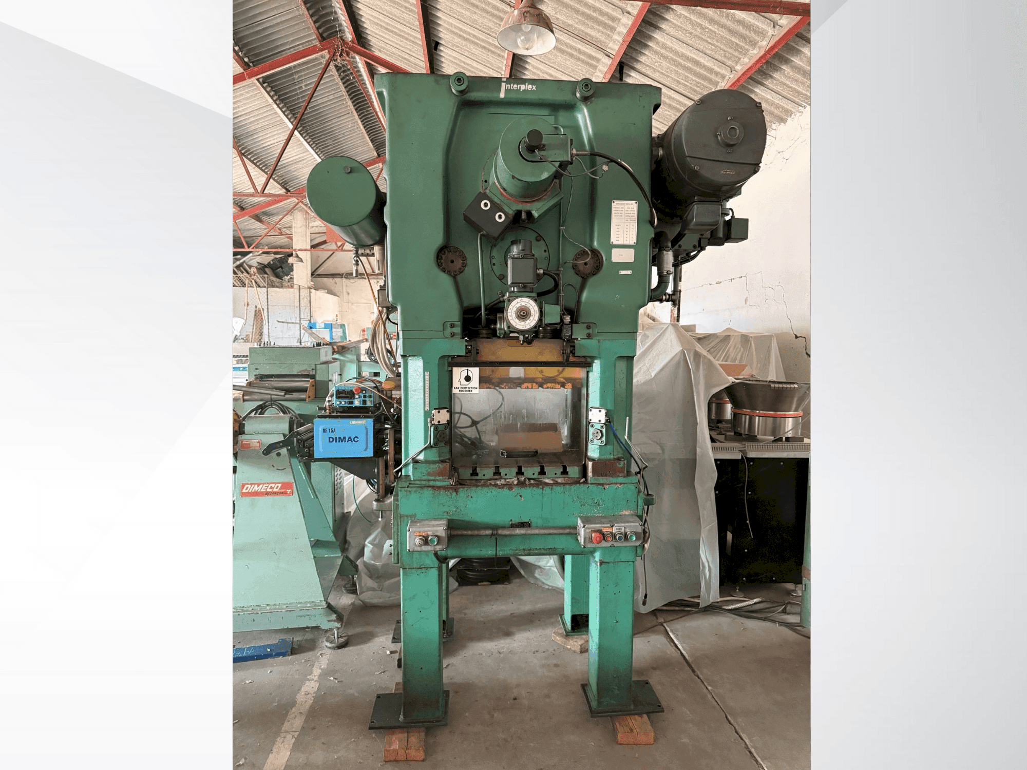 MACHINE_IMG_ALT_FRONT_VIEW