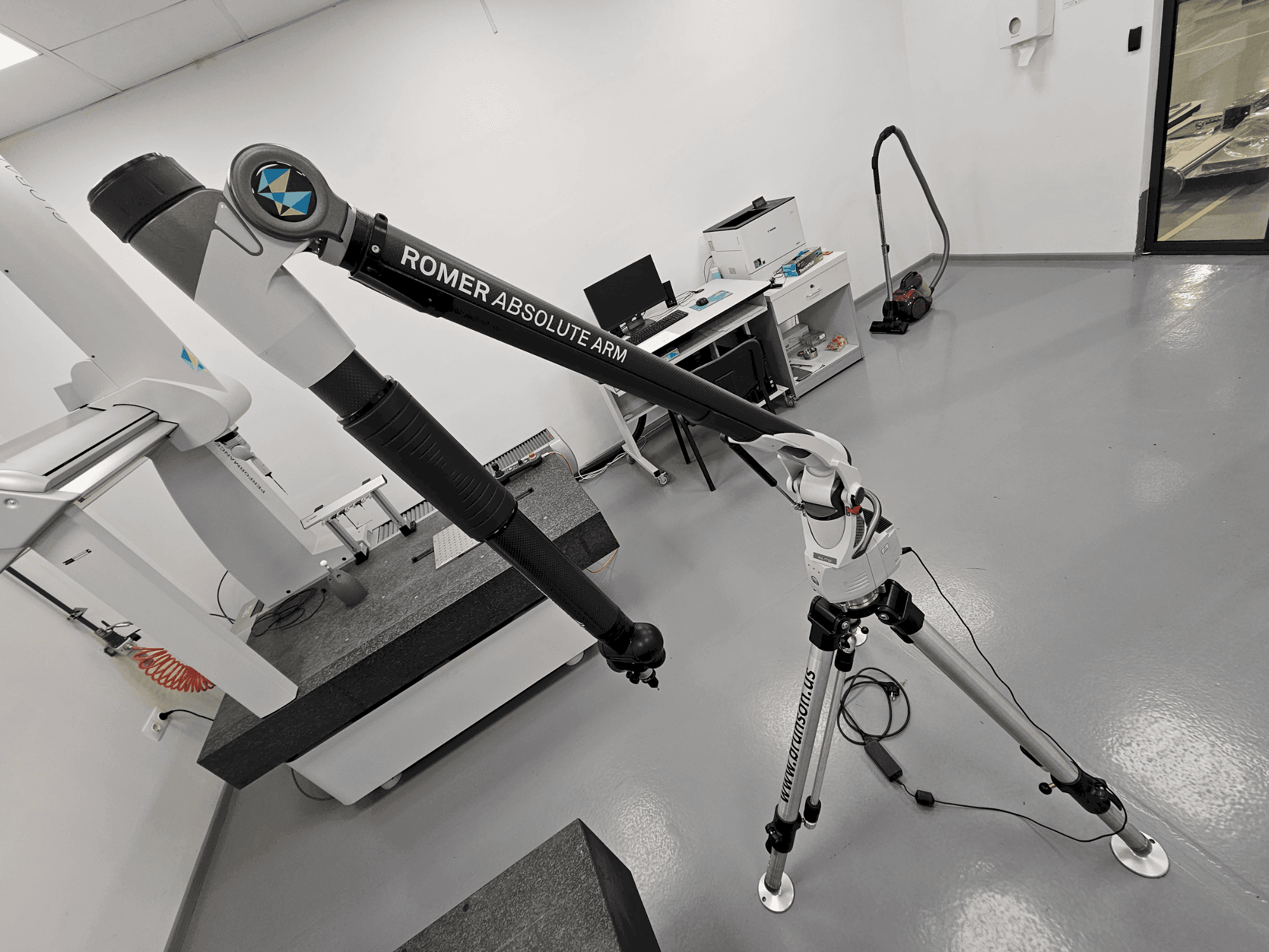 MACHINE_IMG_ALT_FRONT_VIEW