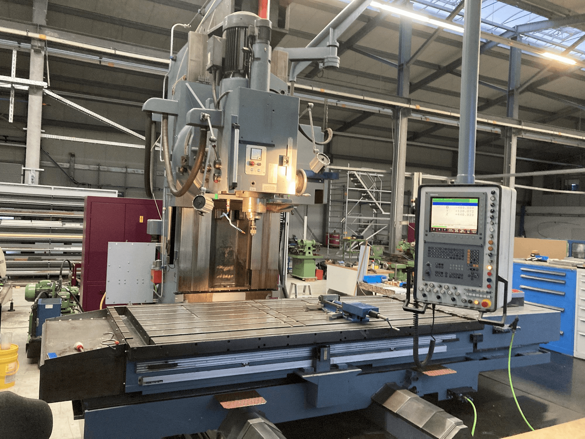 MACHINE_IMG_ALT_FRONT_VIEW