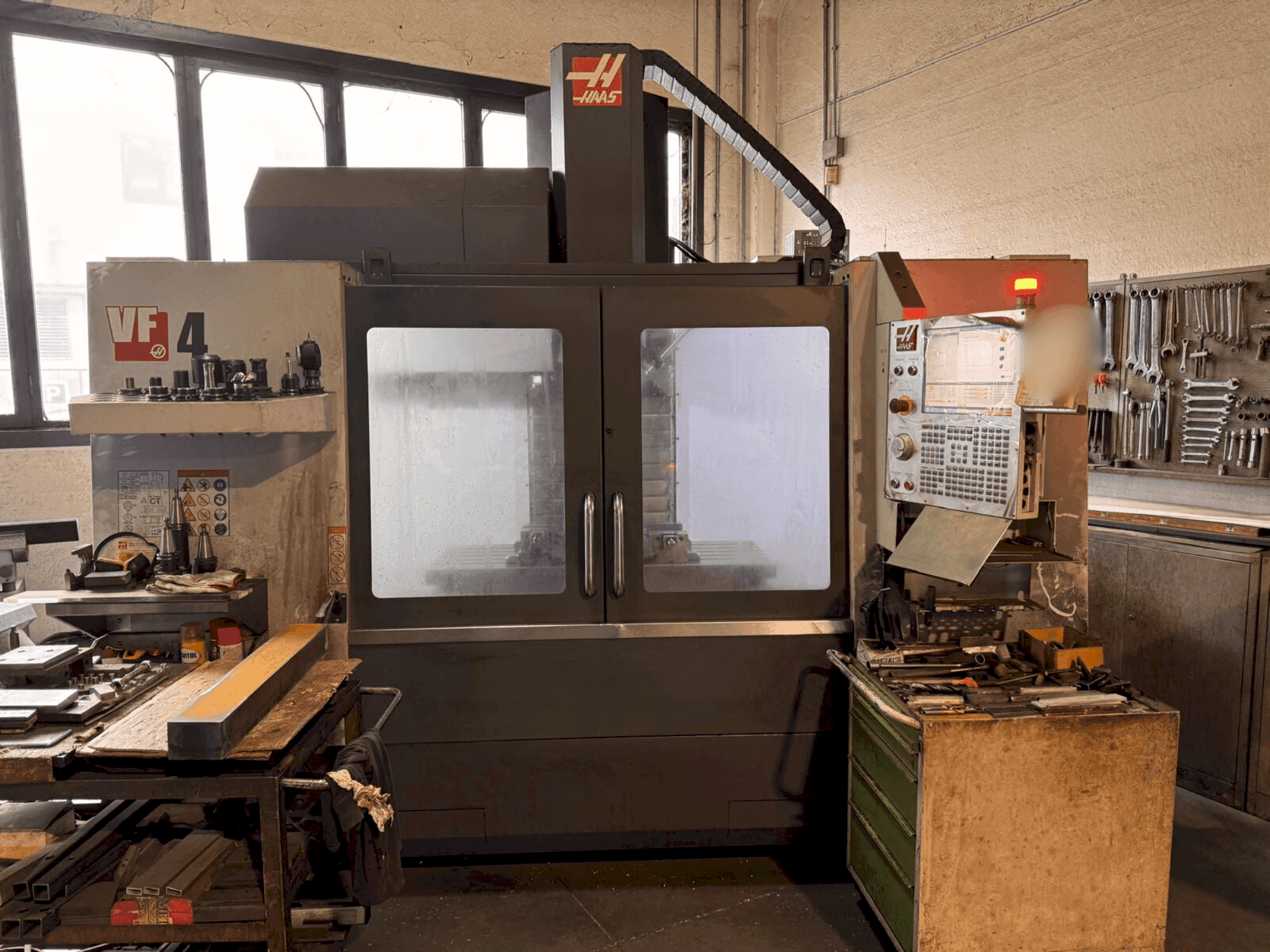 MACHINE_IMG_ALT_FRONT_VIEW
