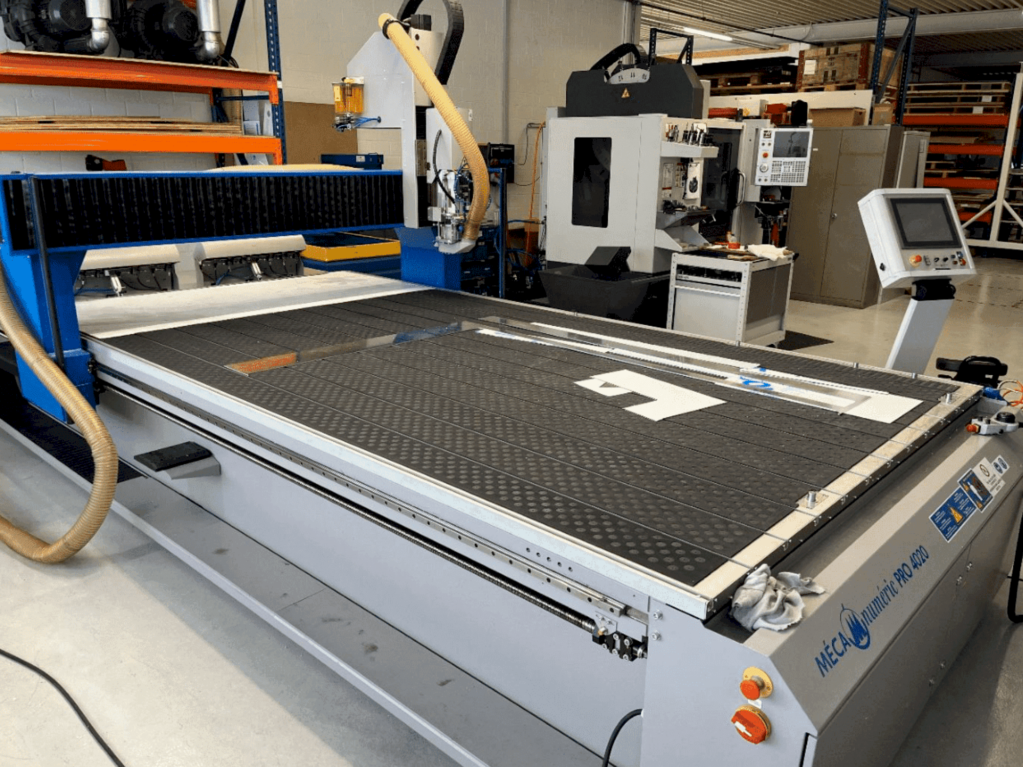 MACHINE_IMG_ALT_FRONT_VIEW