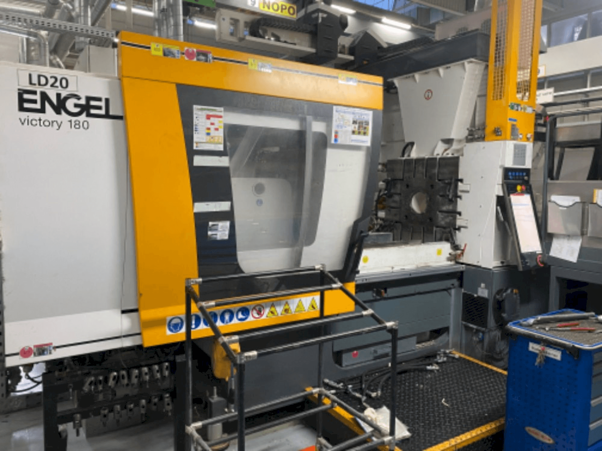 MACHINE_IMG_ALT_FRONT_VIEW