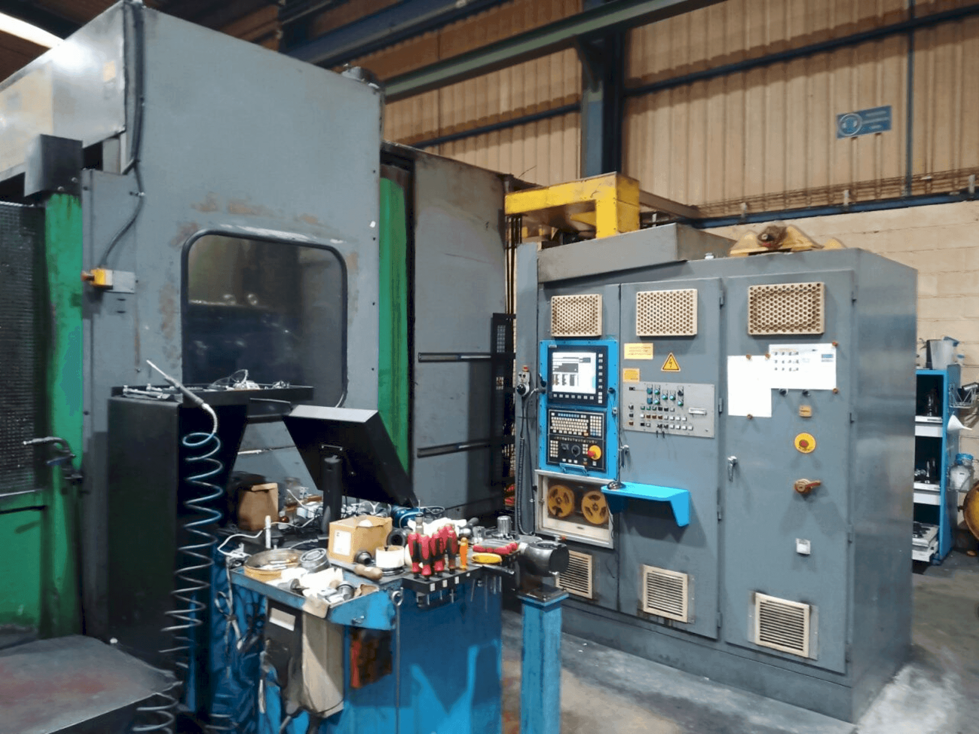 MACHINE_IMG_ALT_FRONT_VIEW