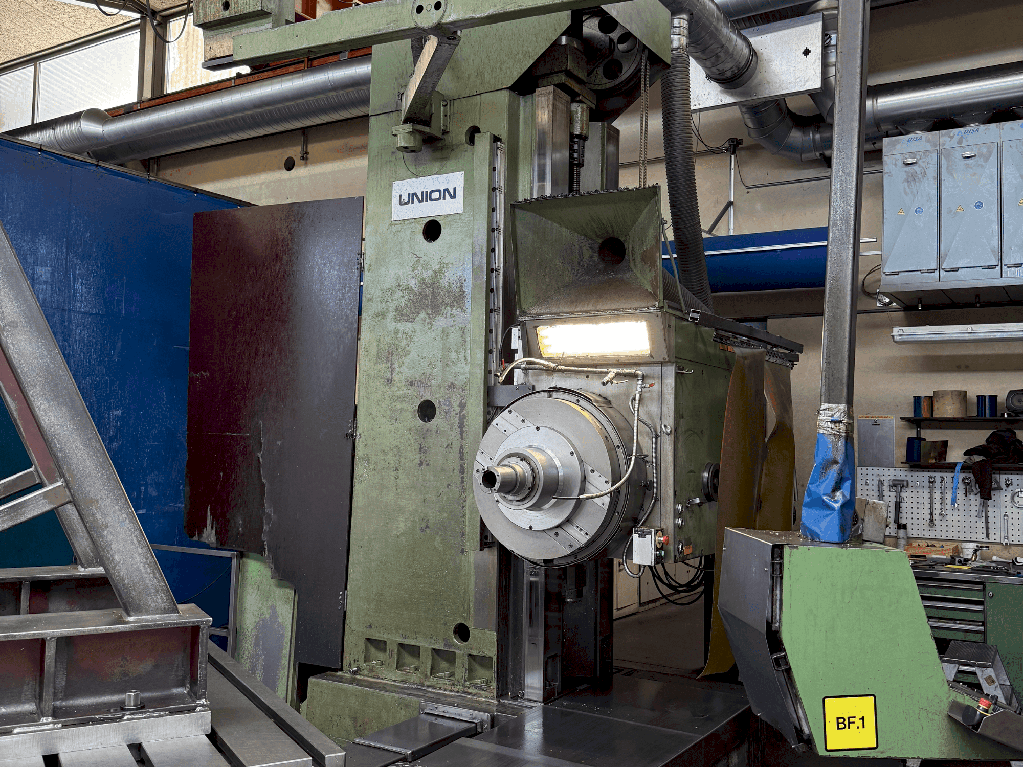 MACHINE_IMG_ALT_FRONT_VIEW