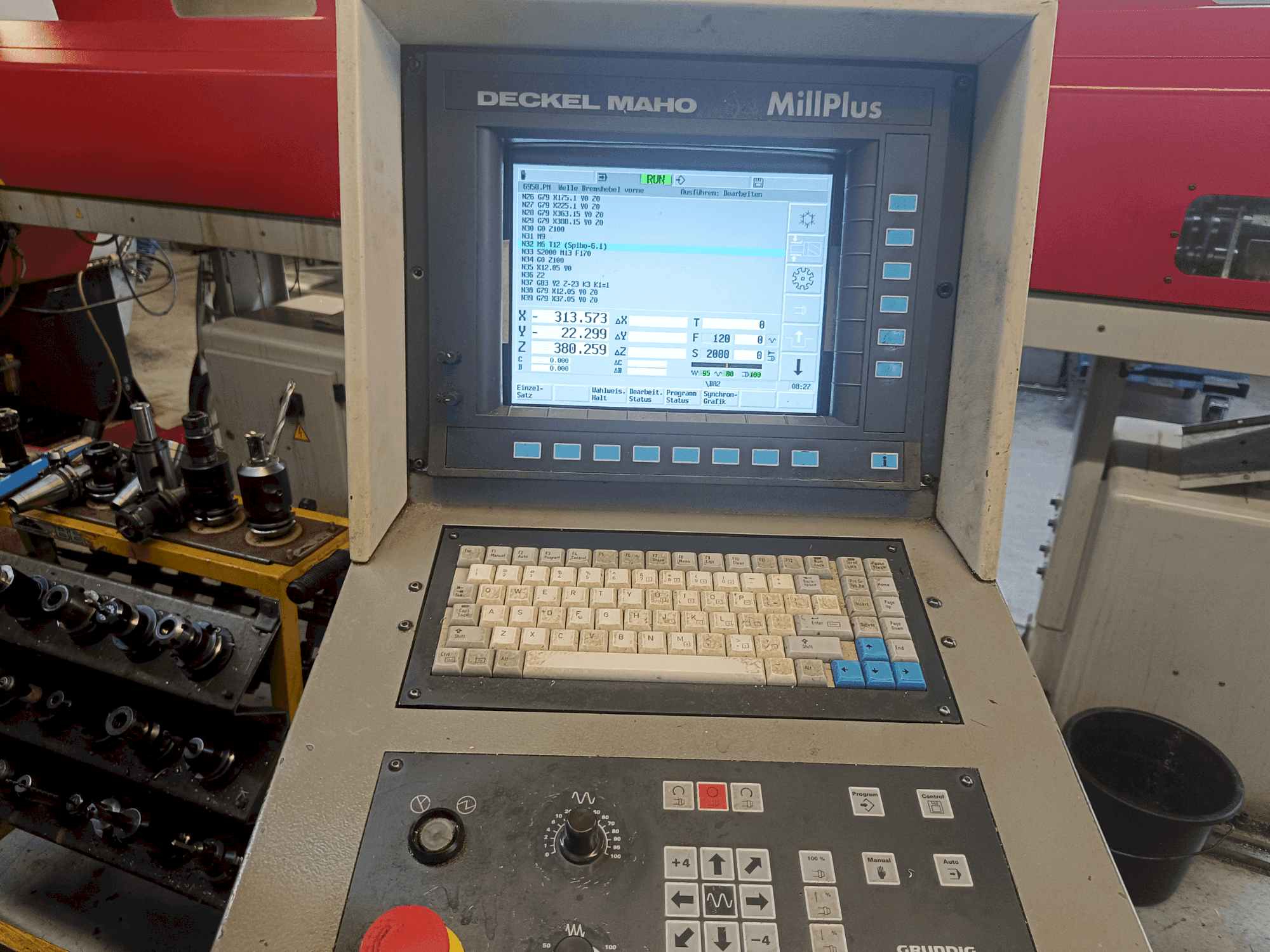 MACHINE_IMG_ALT_FRONT_VIEW