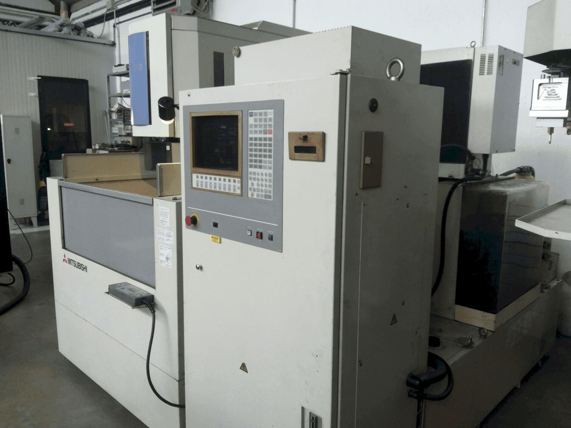 MACHINE_IMG_ALT_FRONT_VIEW