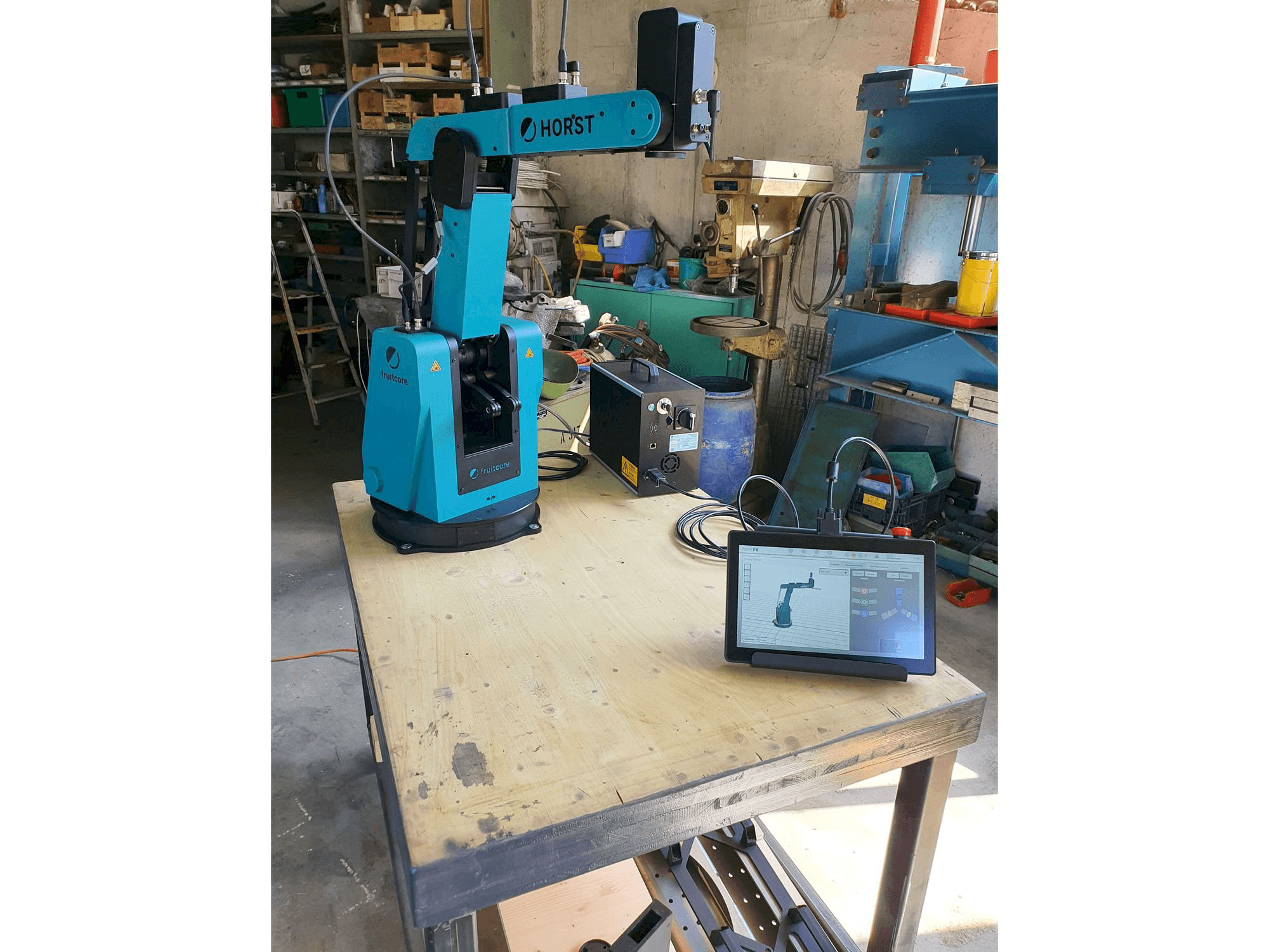 Front view of Fruitcore Horst 900 machine