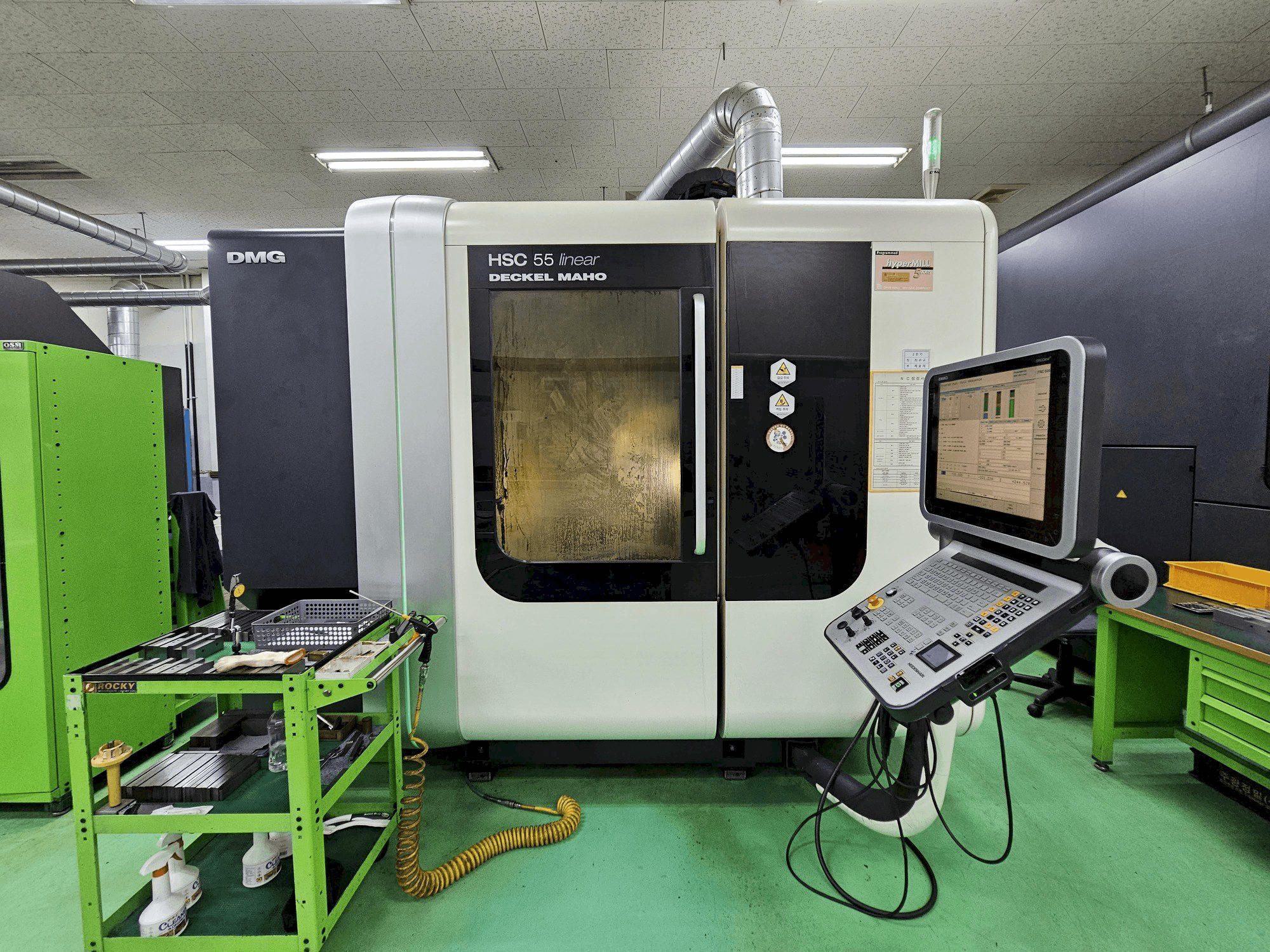 Front view of DECKEL MAHO HSC 55 linear machine