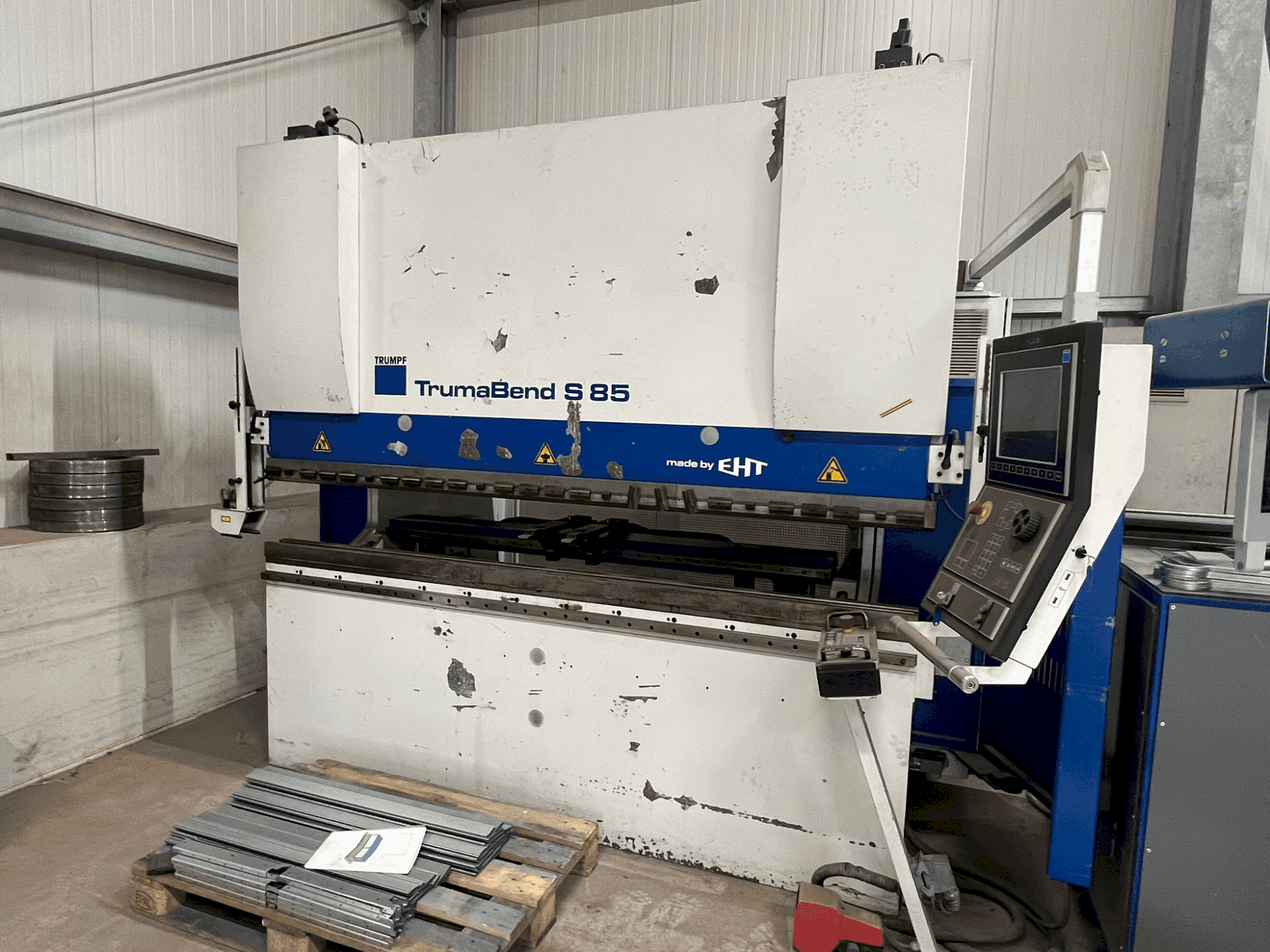 MACHINE_IMG_ALT_FRONT_VIEW