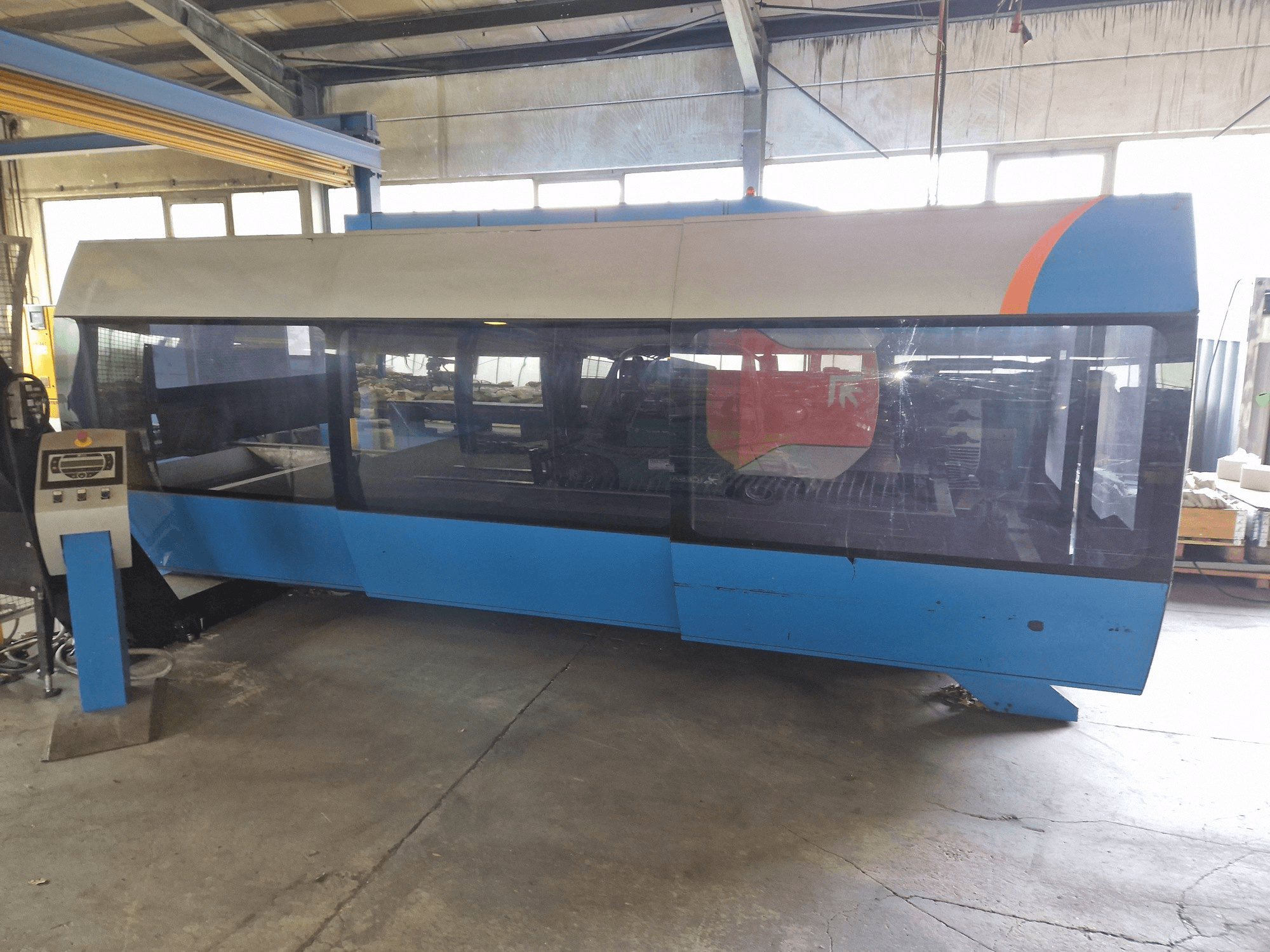 MACHINE_IMG_ALT_FRONT_VIEW