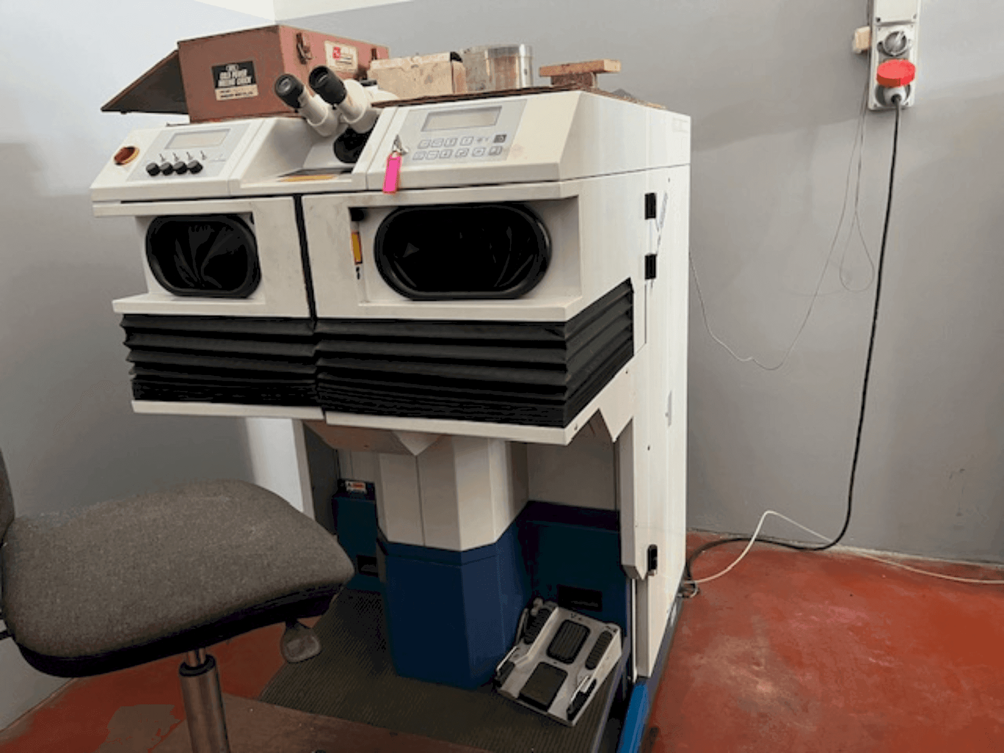 MACHINE_IMG_ALT_FRONT_VIEW