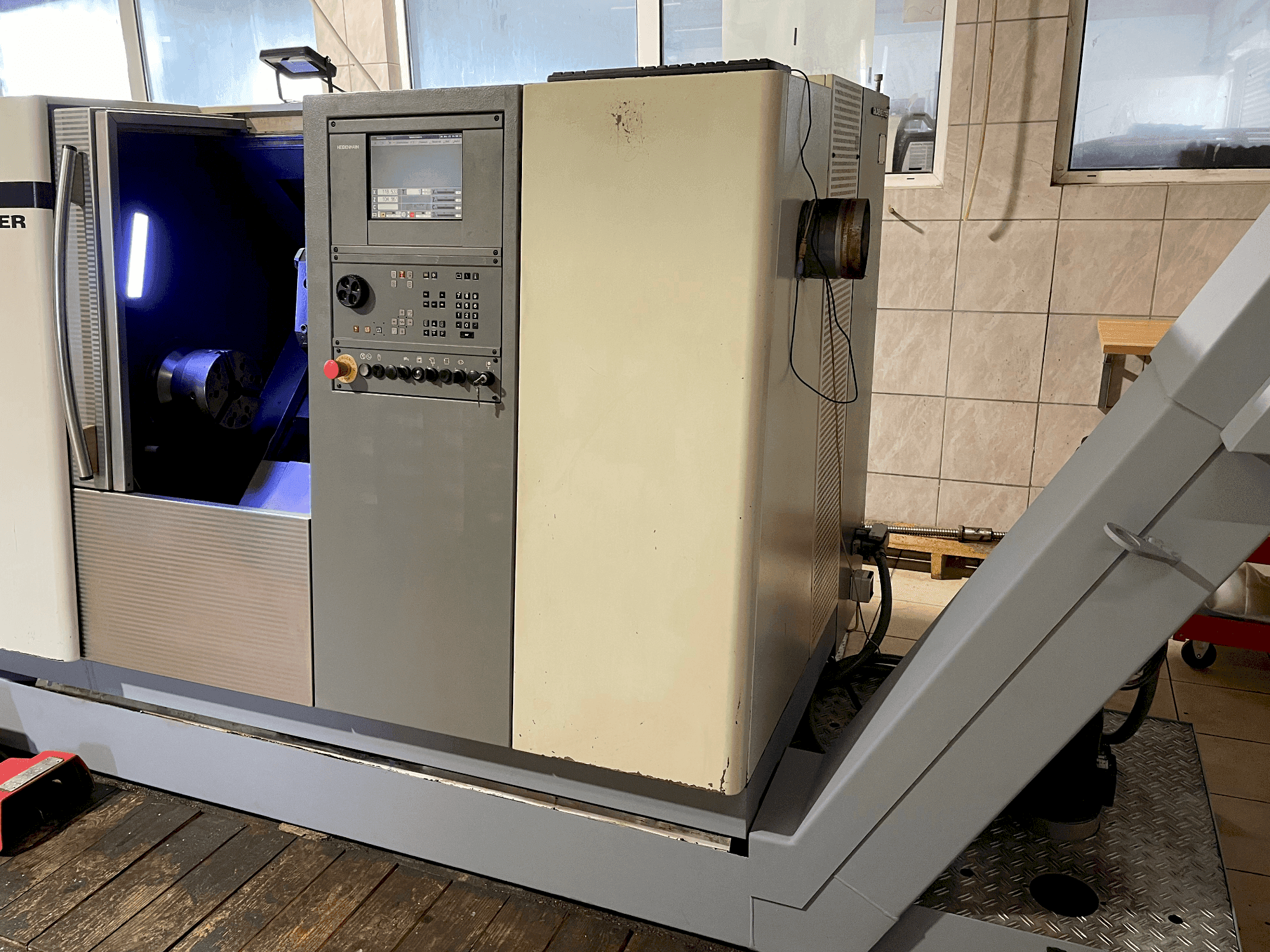 MACHINE_IMG_ALT_FRONT_VIEW