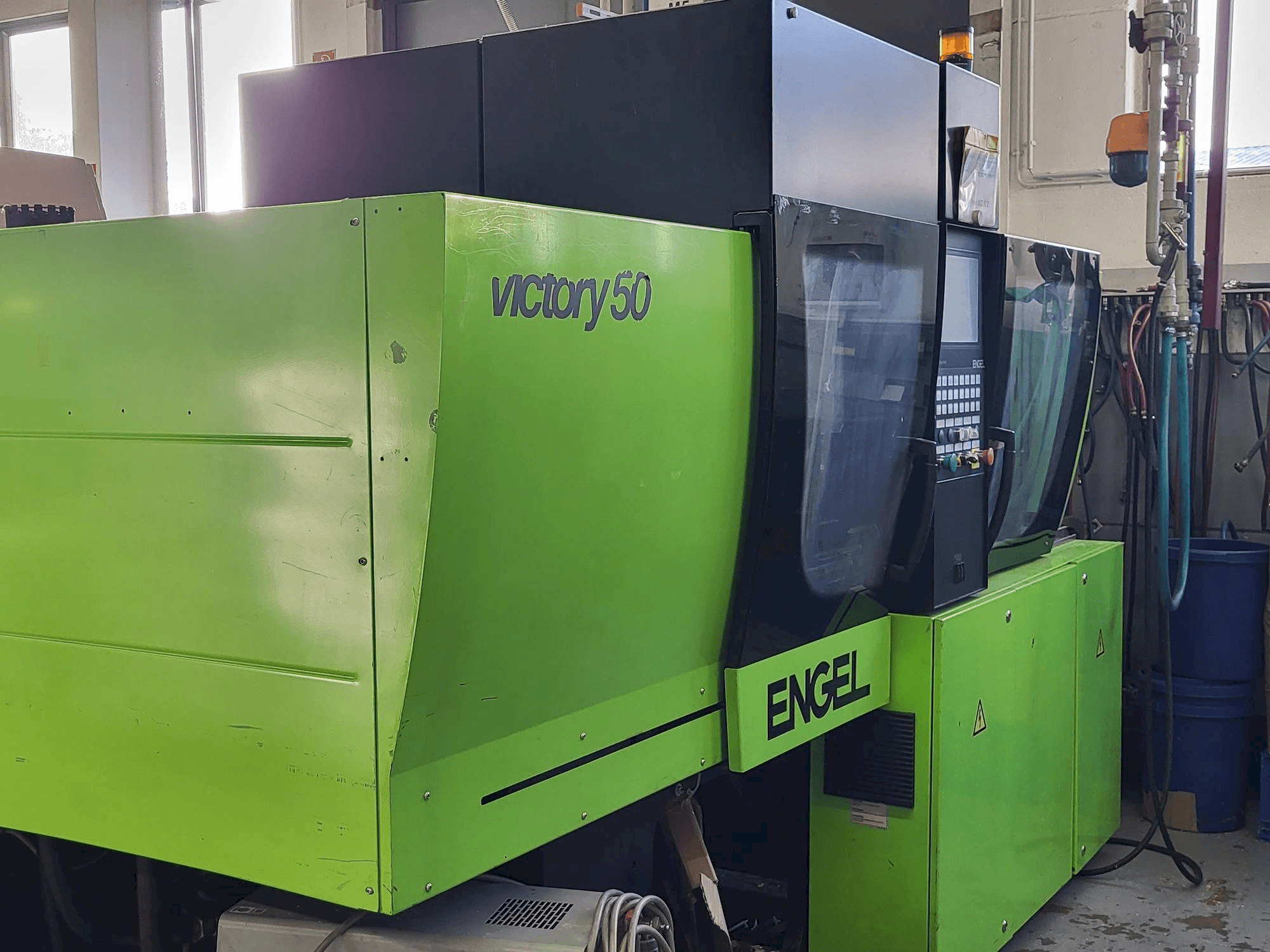 Left side view of Engel Victory 200/50 FOCUS machine