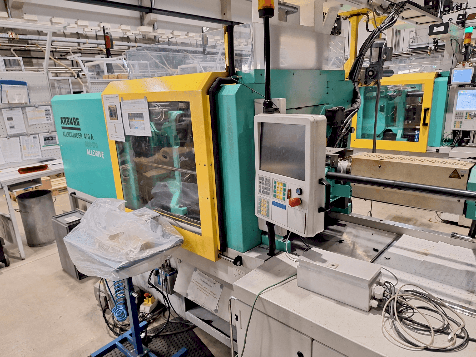 MACHINE_IMG_ALT_FRONT_VIEW