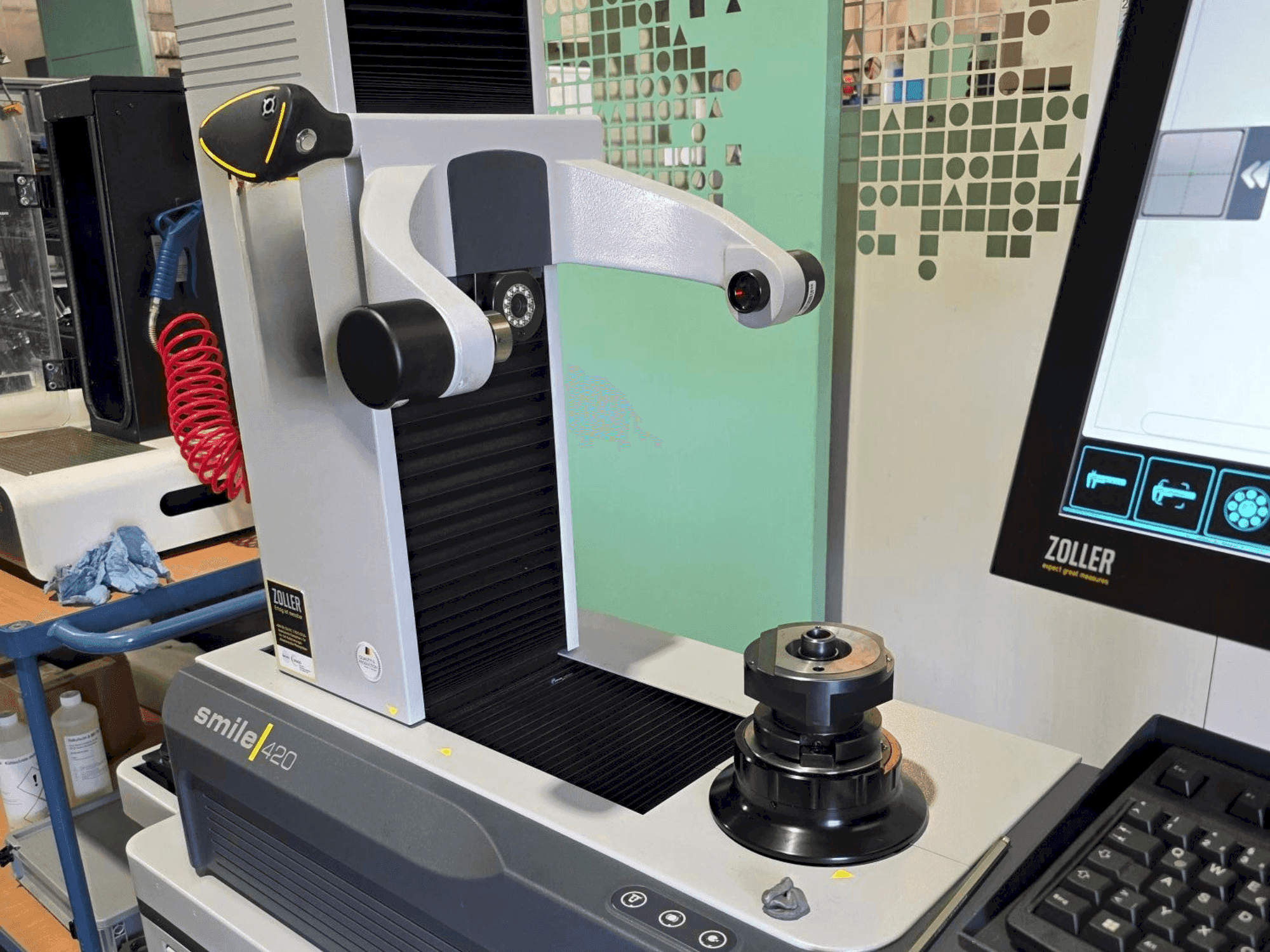 MACHINE_IMG_ALT_FRONT_VIEW