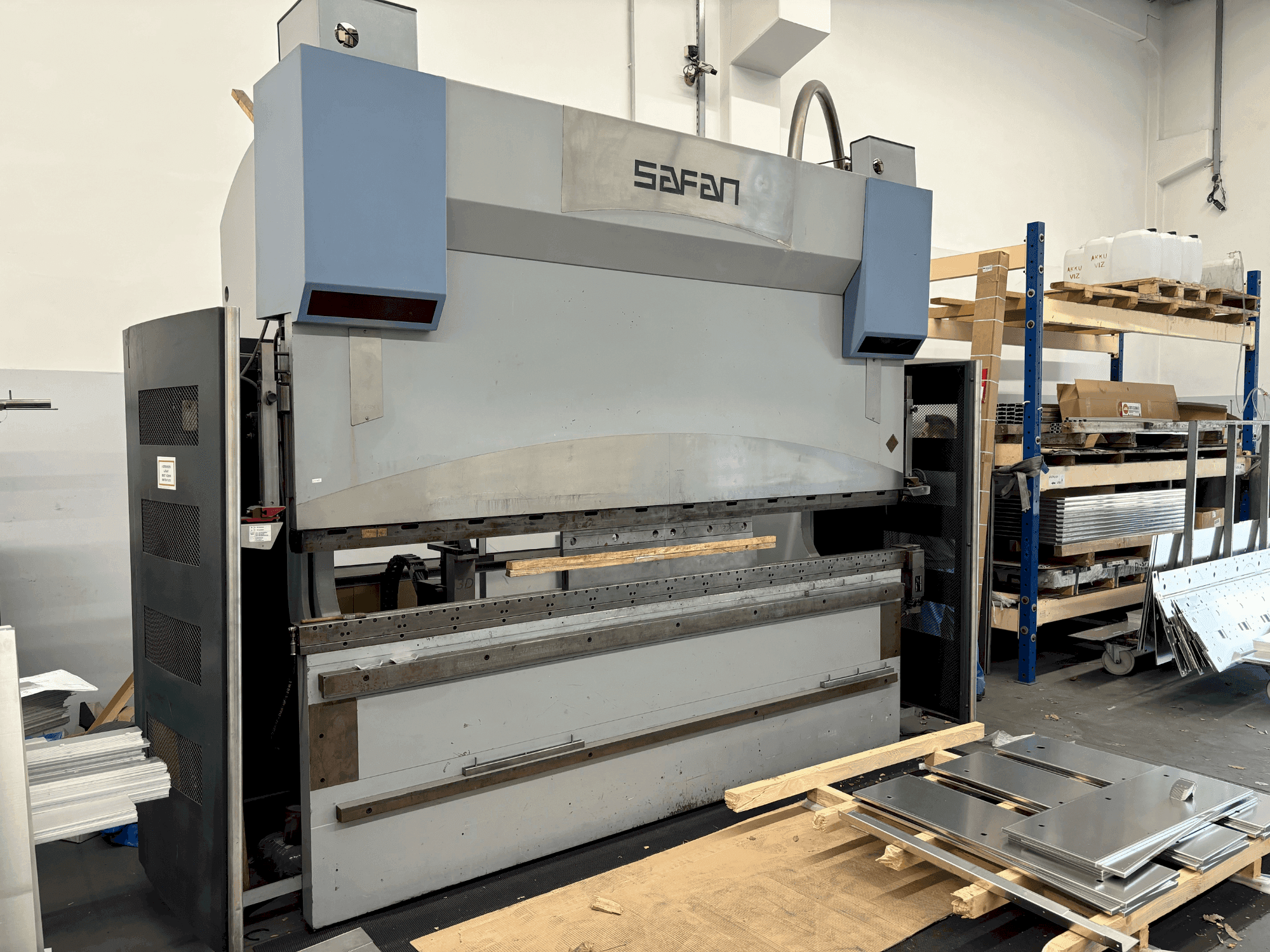 MACHINE_IMG_ALT_FRONT_VIEW