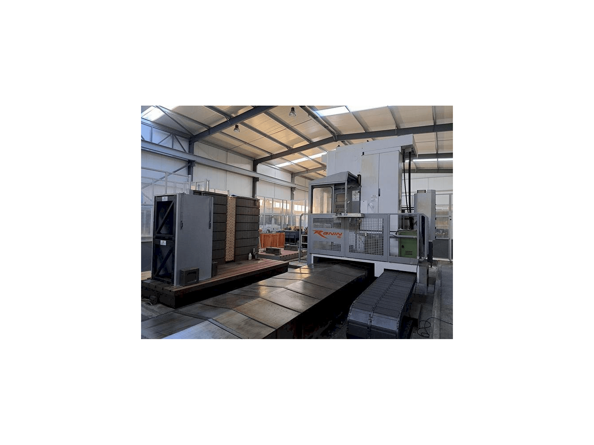 Front view of FPT RONIN machine