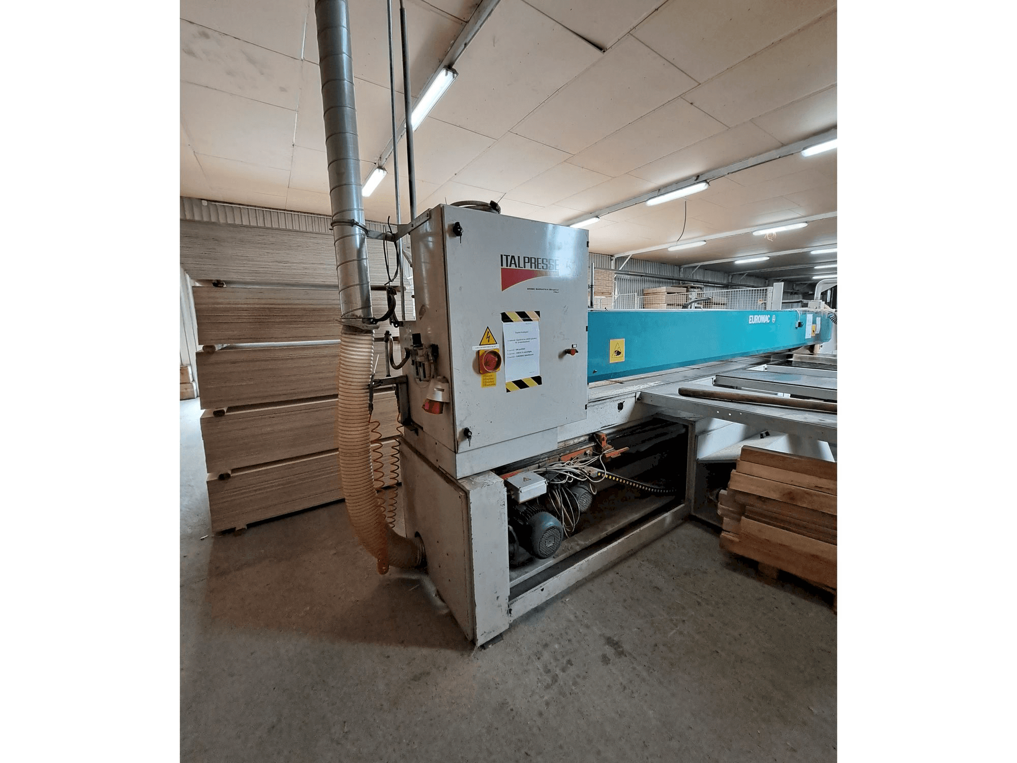 MACHINE_IMG_ALT_FRONT_VIEW