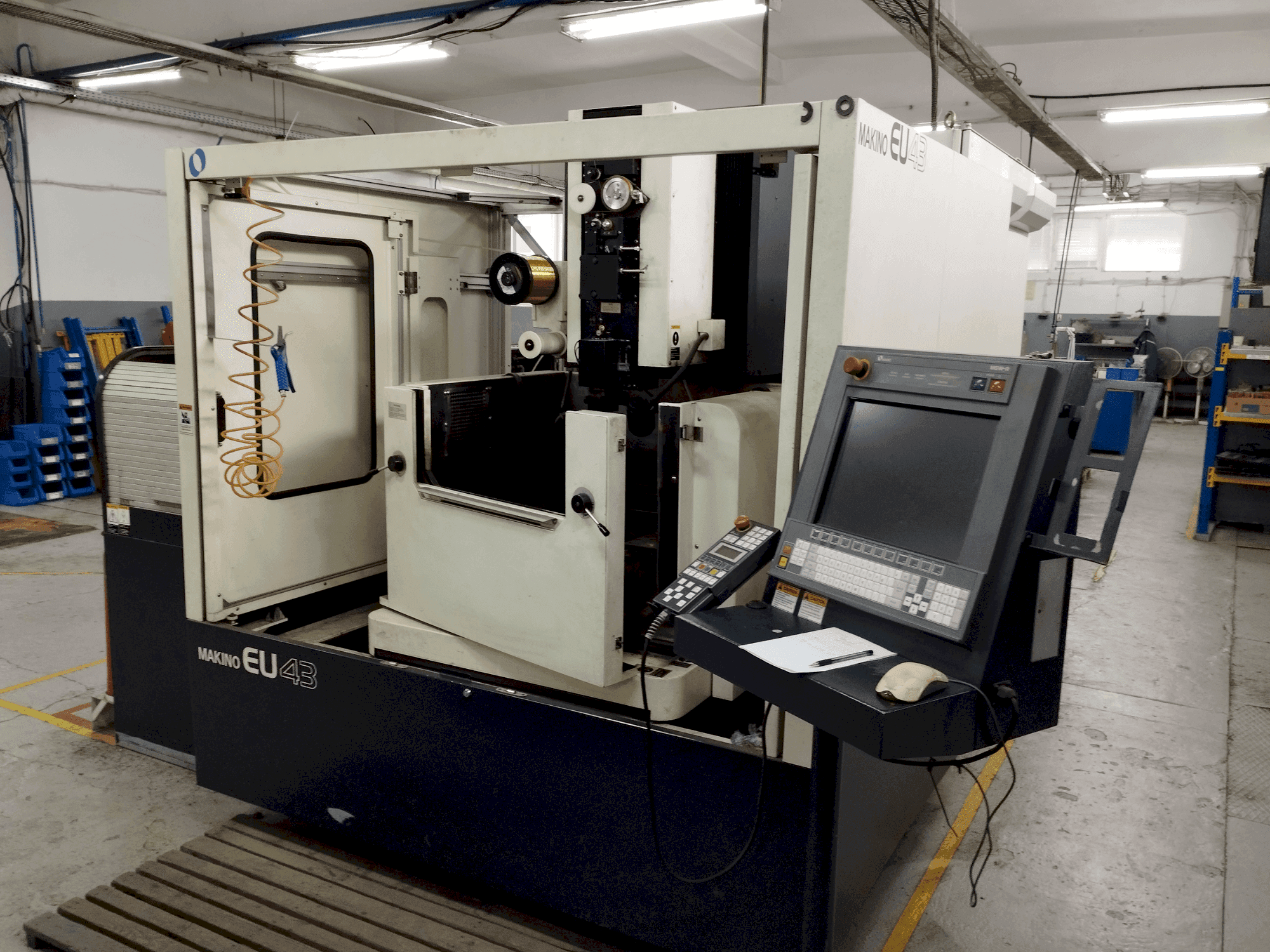 MACHINE_IMG_ALT_FRONT_VIEW