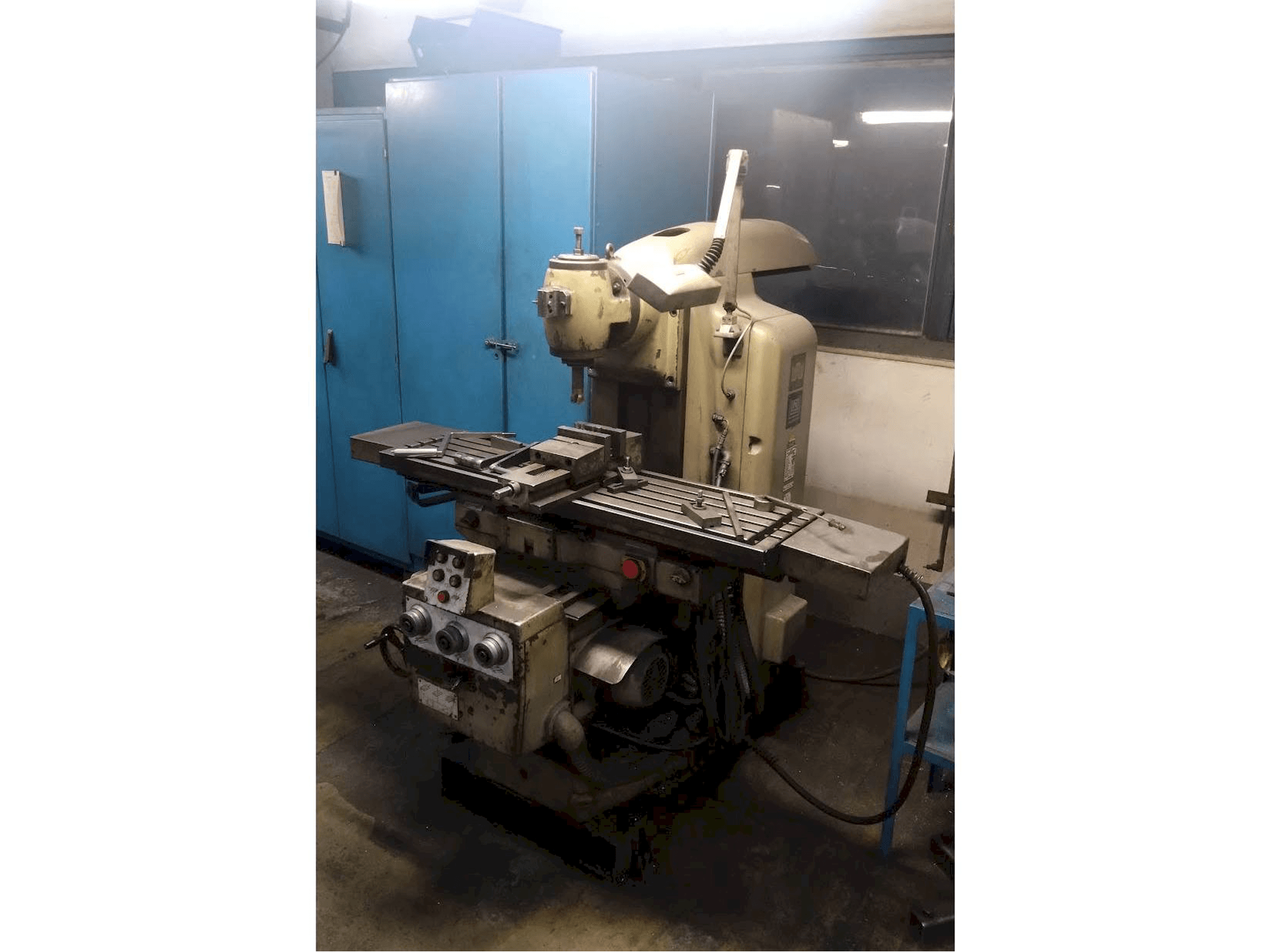 MACHINE_IMG_ALT_FRONT_VIEW