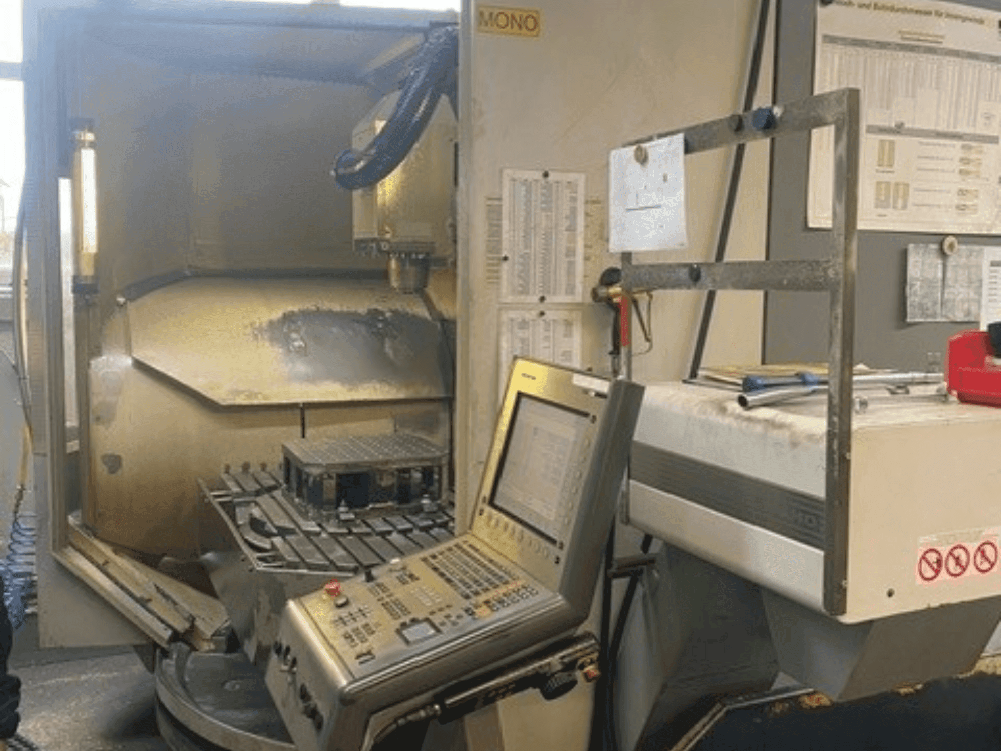 MACHINE_IMG_ALT_FRONT_VIEW