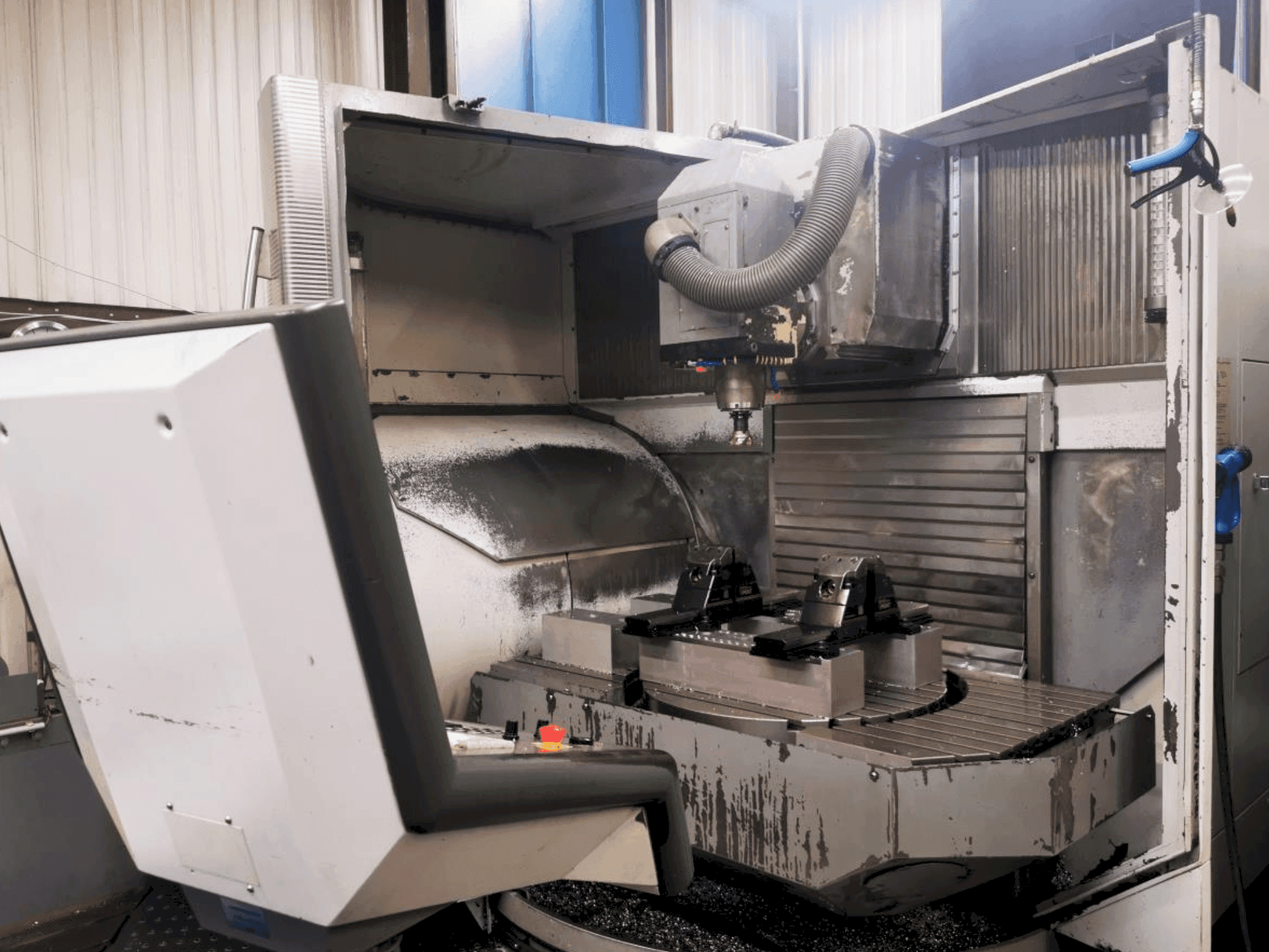 MACHINE_IMG_ALT_WORKING_ROOM