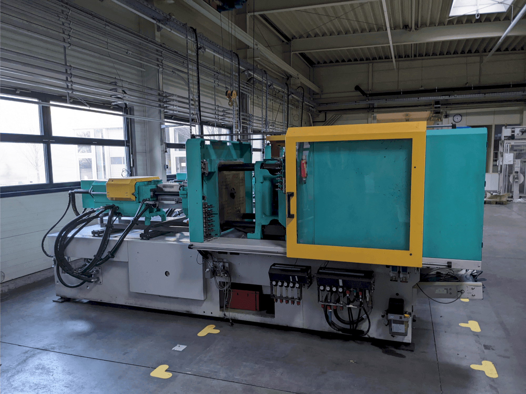 MACHINE_IMG_ALT_FRONT_VIEW