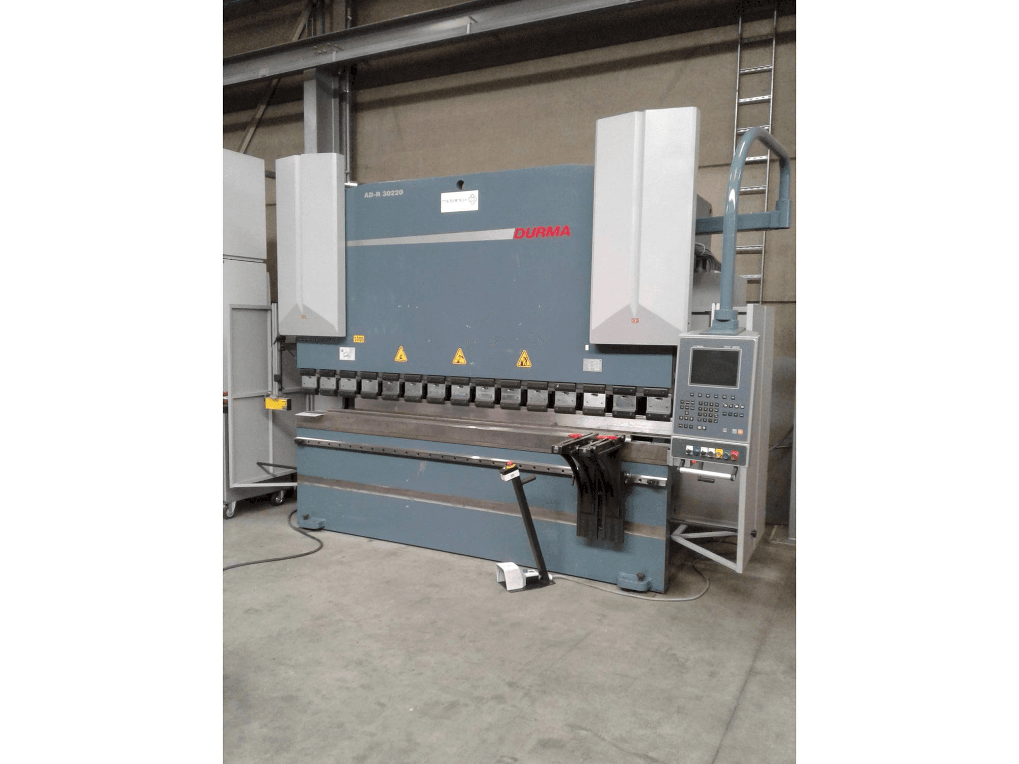 MACHINE_IMG_ALT_FRONT_VIEW