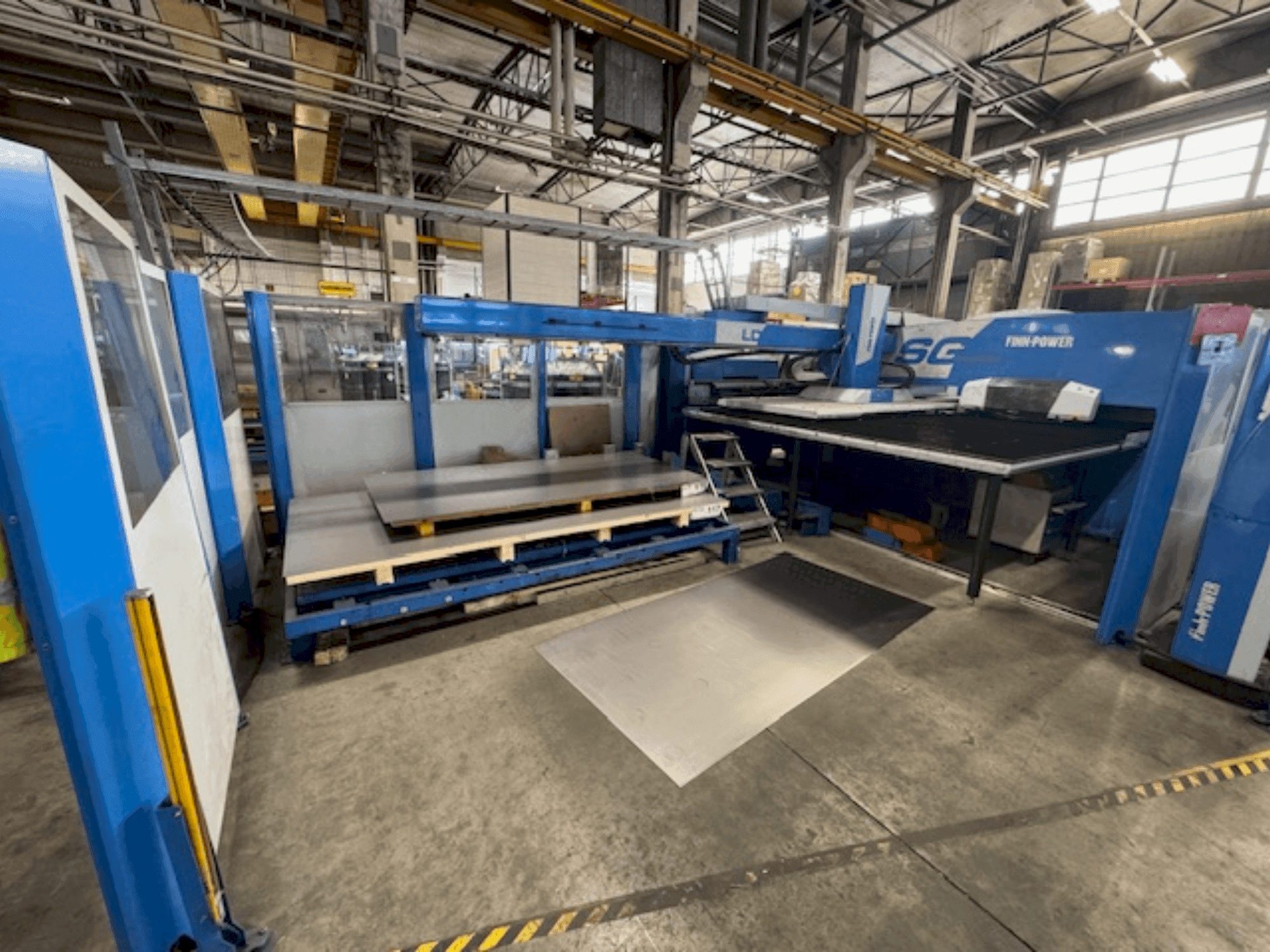 MACHINE_IMG_ALT_FRONT_VIEW