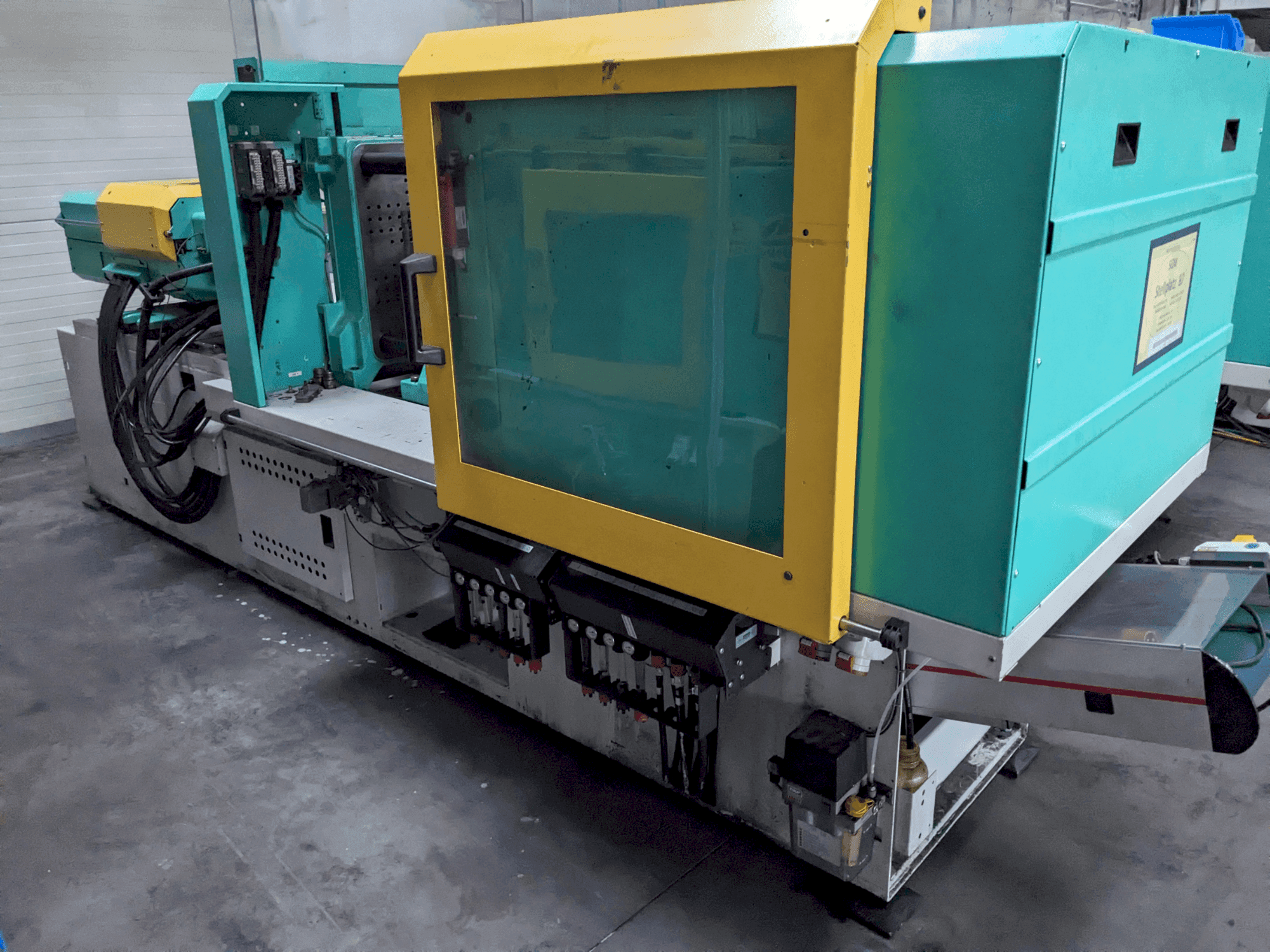 MACHINE_IMG_ALT_FRONT_VIEW