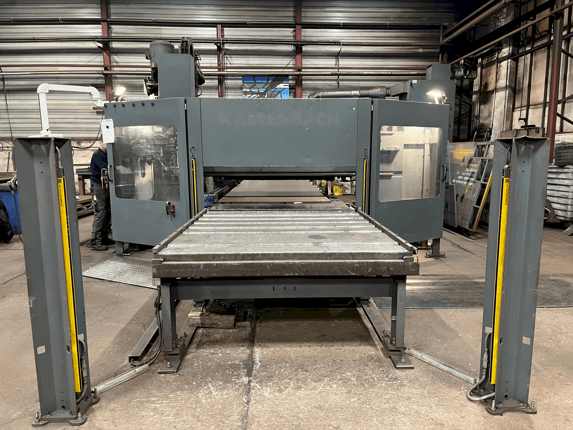 MACHINE_IMG_ALT_FRONT_VIEW