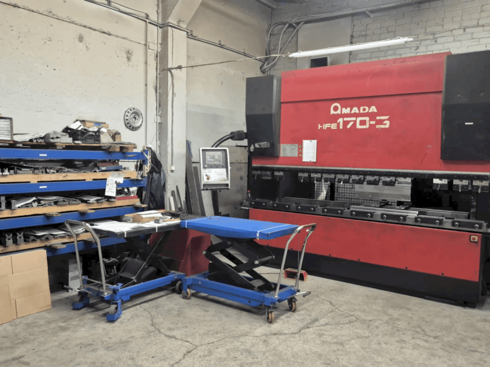 MACHINE_IMG_ALT_FRONT_VIEW
