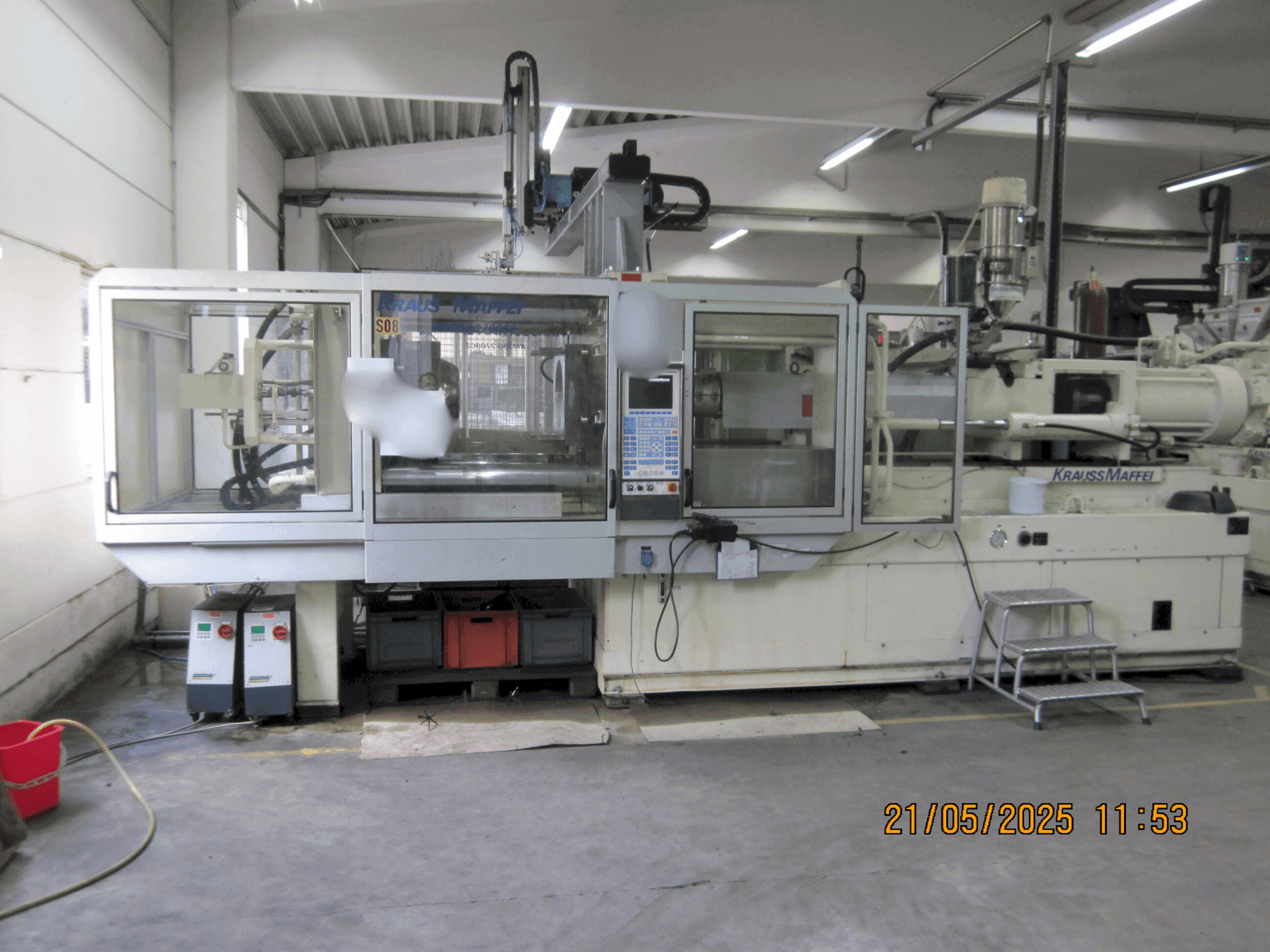 MACHINE_IMG_ALT_FRONT_VIEW