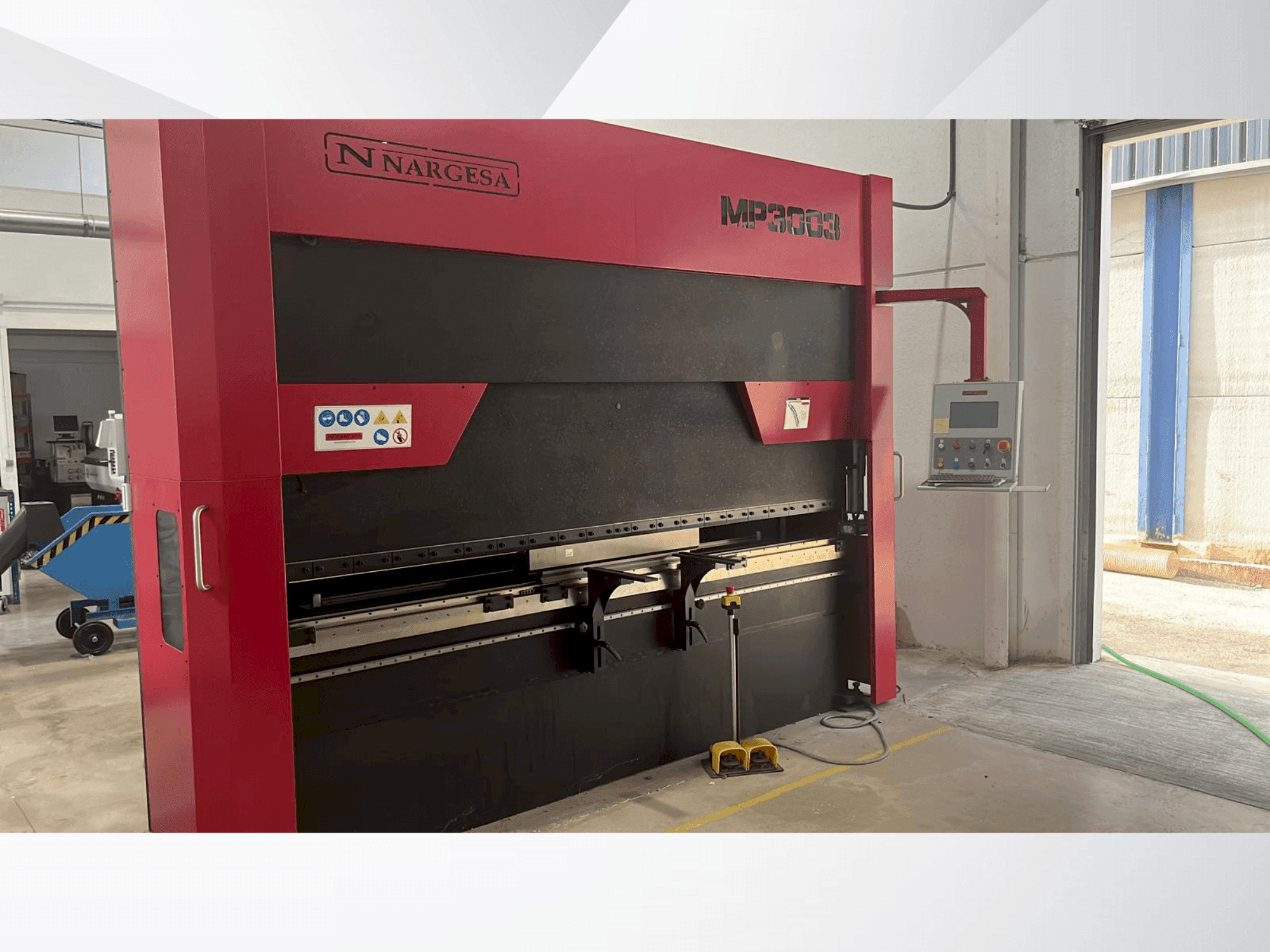 MACHINE_IMG_ALT_FRONT_VIEW