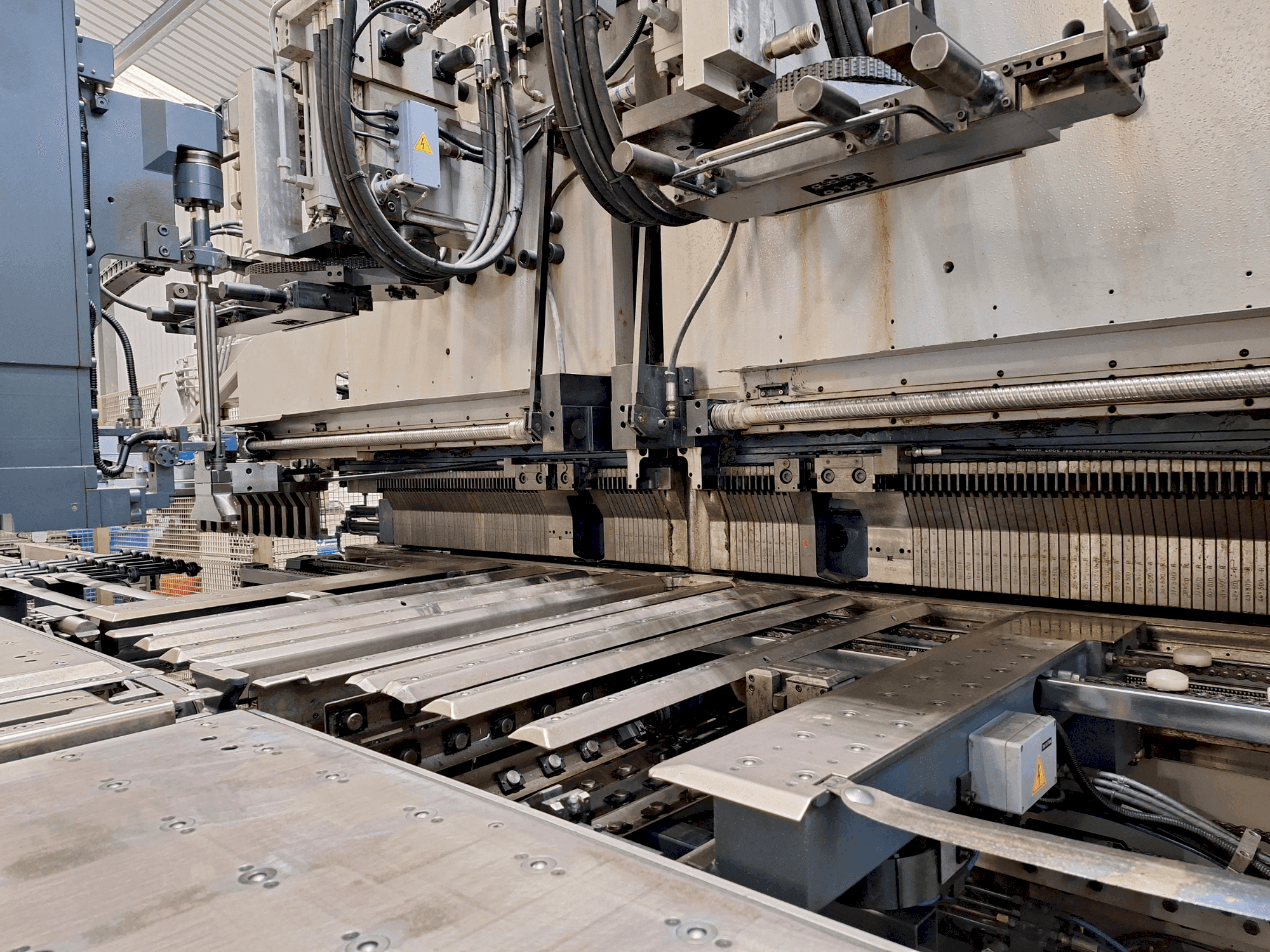 MACHINE_IMG_ALT_FRONT_VIEW